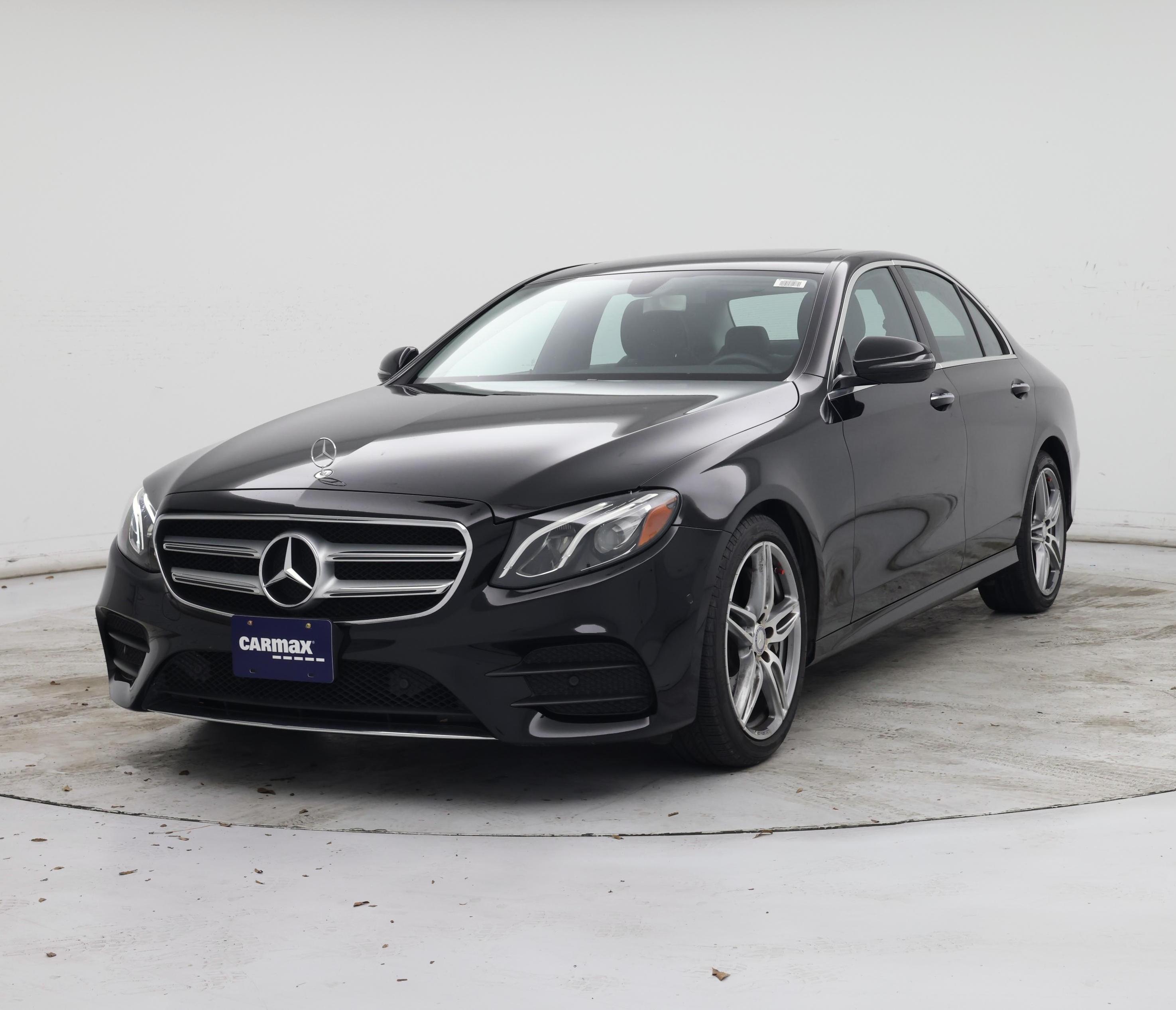 Thumbnail: 2017 Mercedes-Benz E-Class - 4