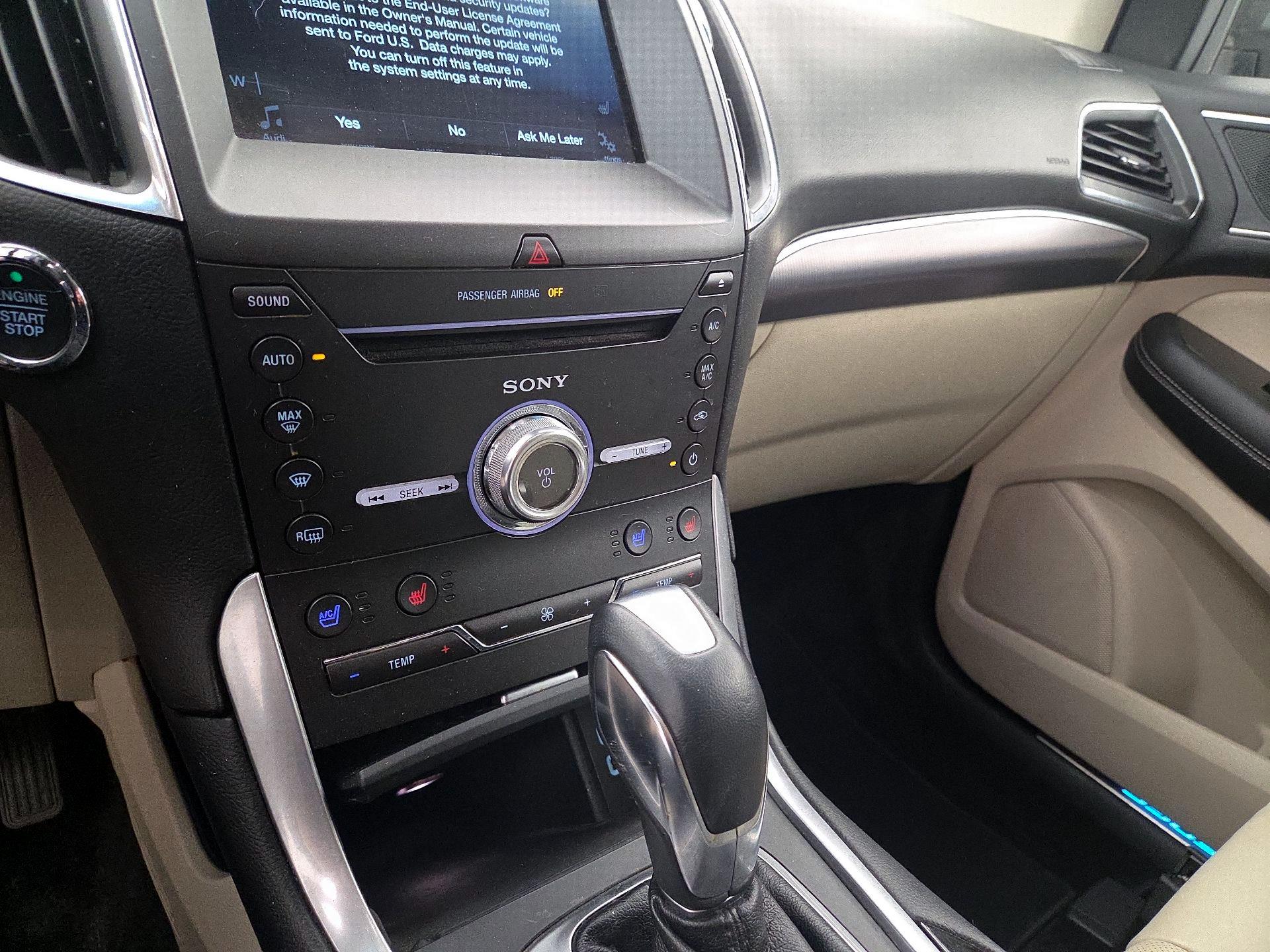 Thumbnail: 2018 Ford Edge - 16