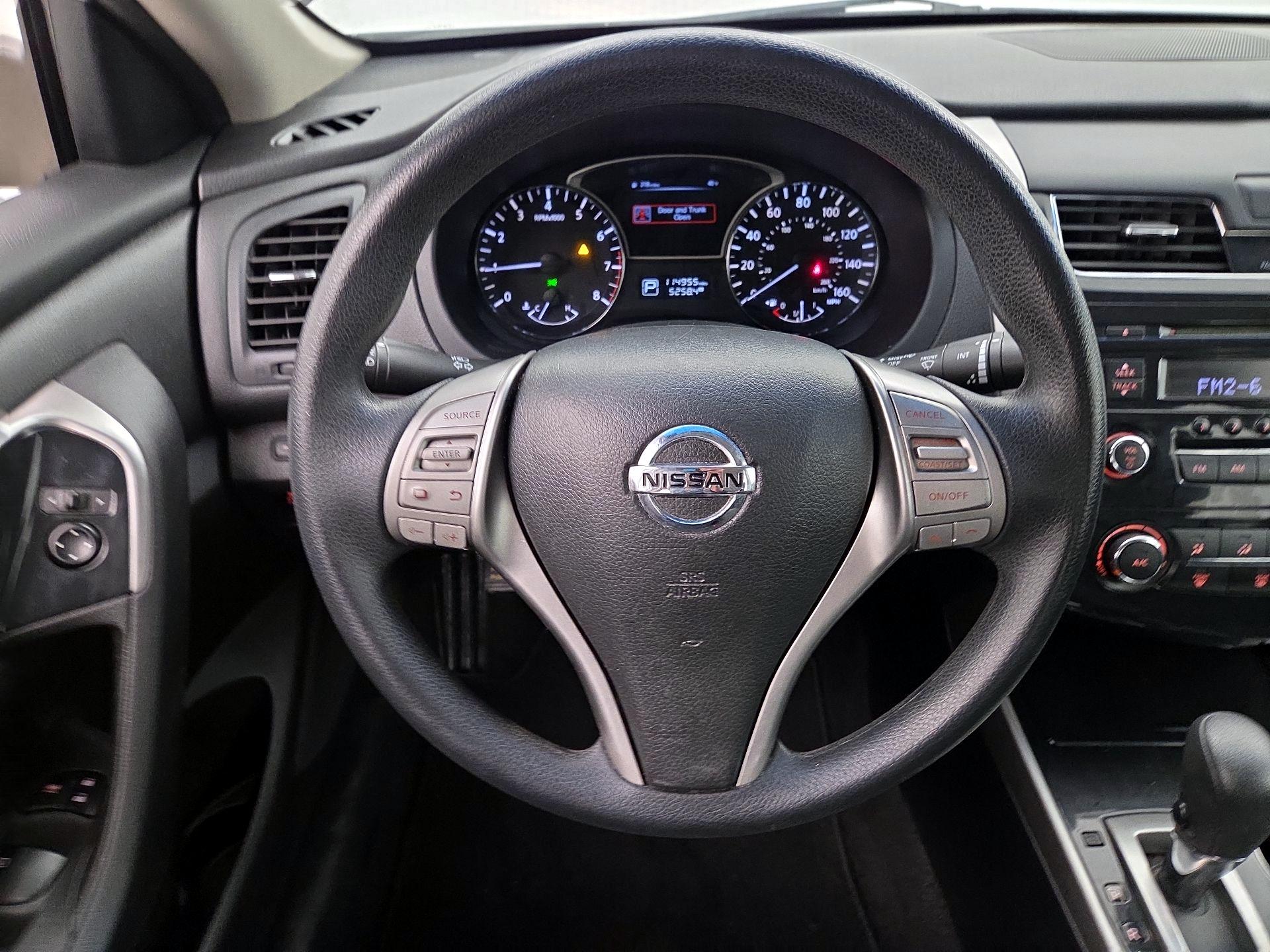 Thumbnail: 2014 Nissan Altima - 10