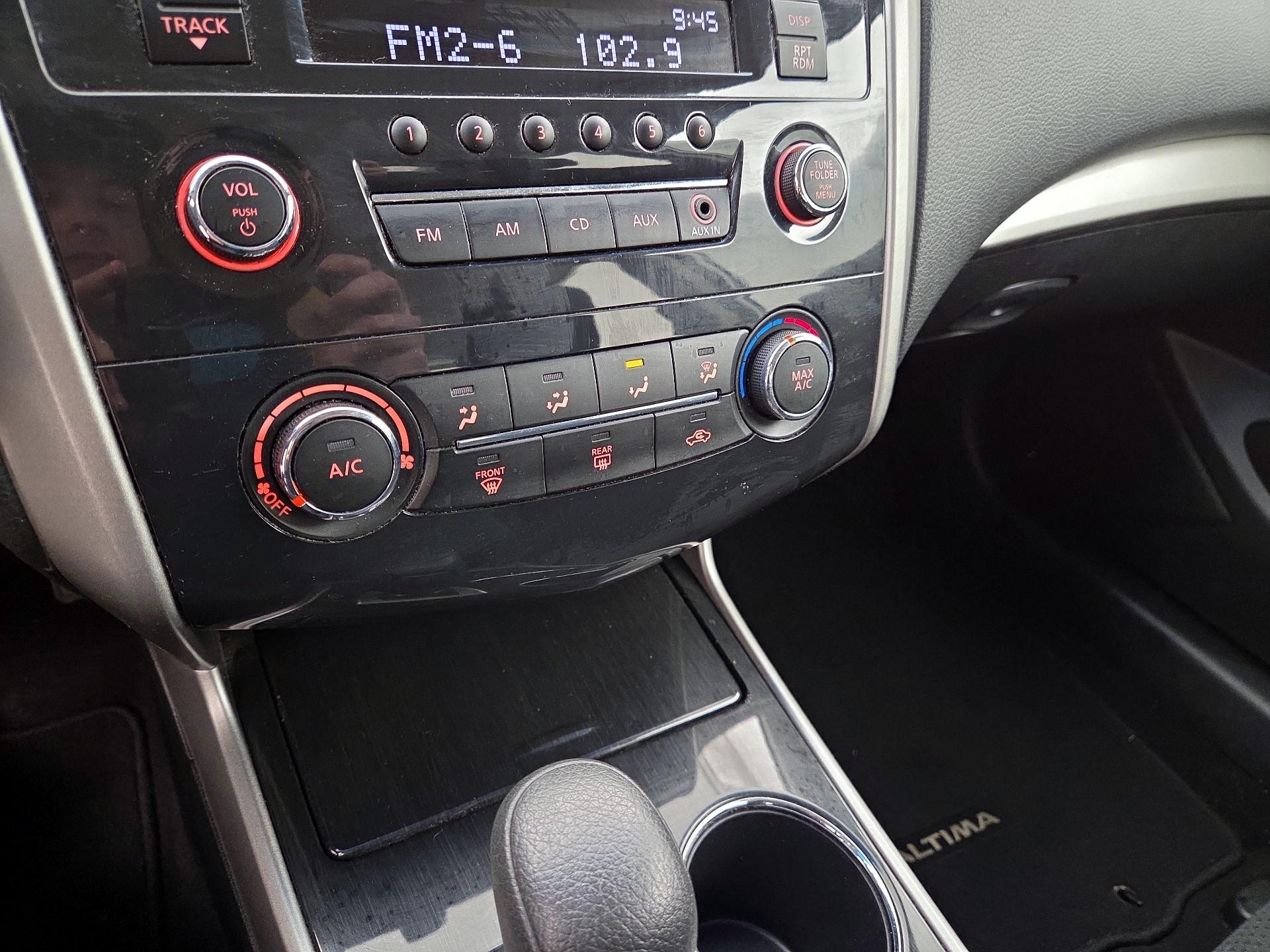 Thumbnail: 2014 Nissan Altima - 15