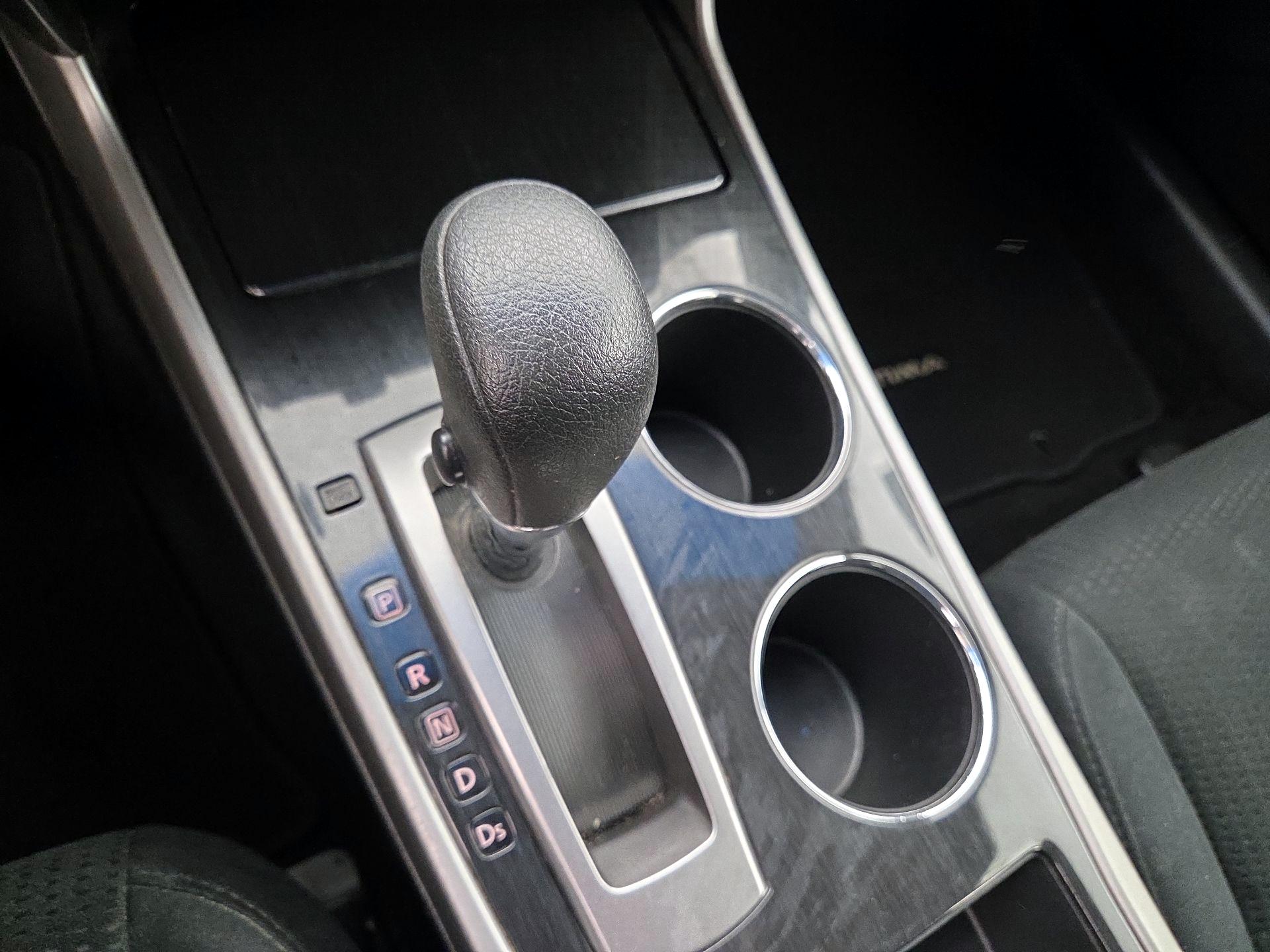 Thumbnail: 2014 Nissan Altima - 16