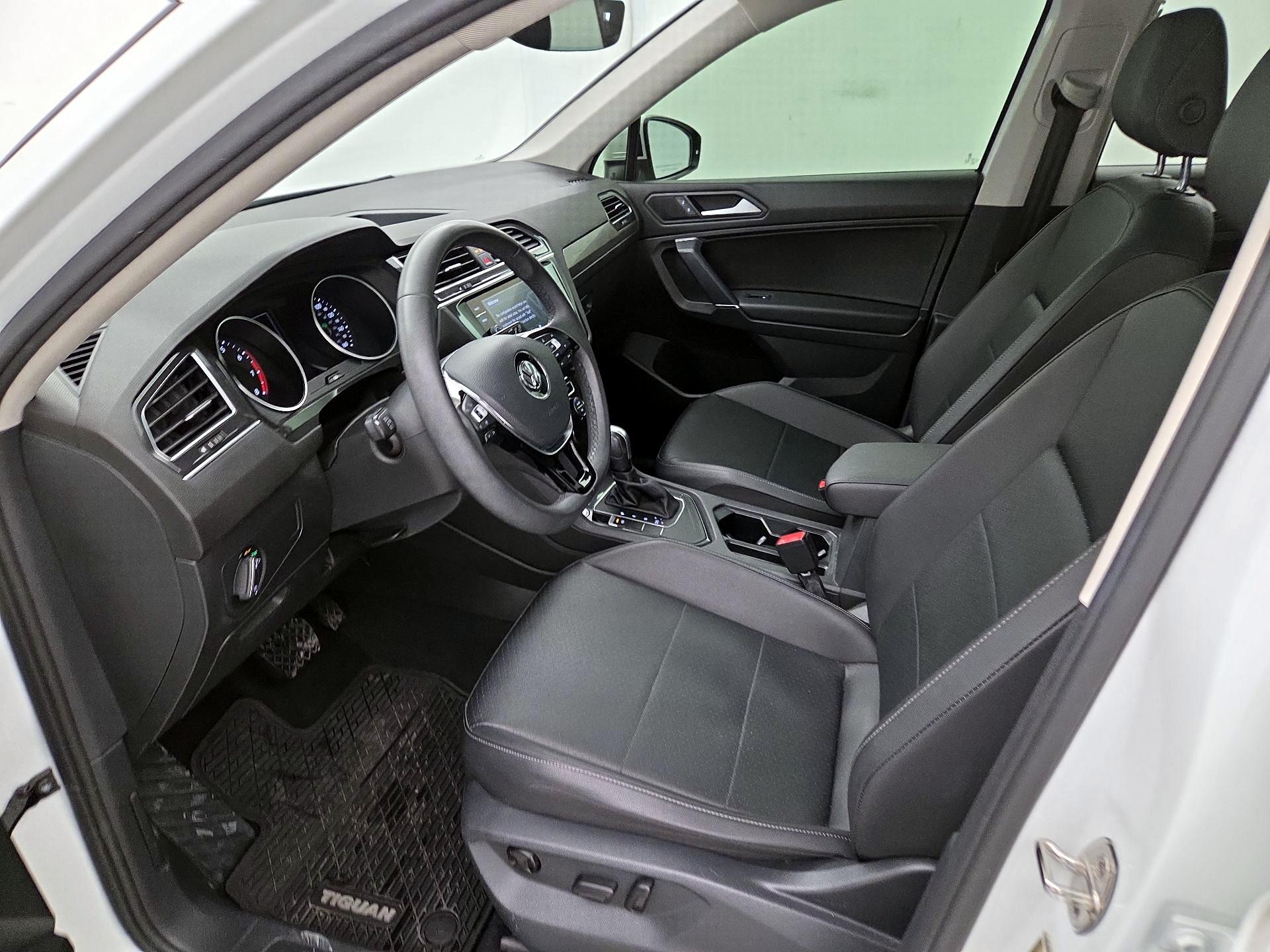 Thumbnail: 2020 Volkswagen Tiguan - 11