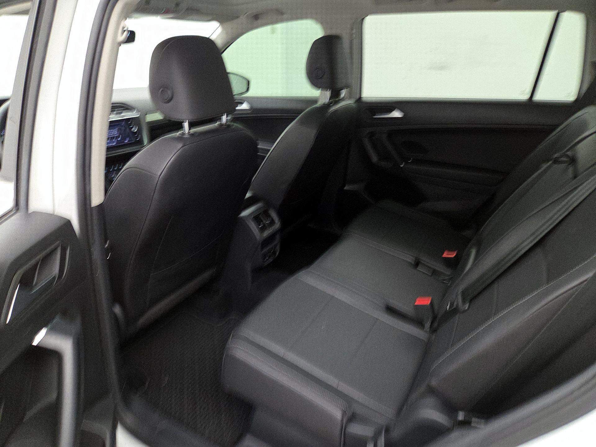 Thumbnail: 2020 Volkswagen Tiguan - 19