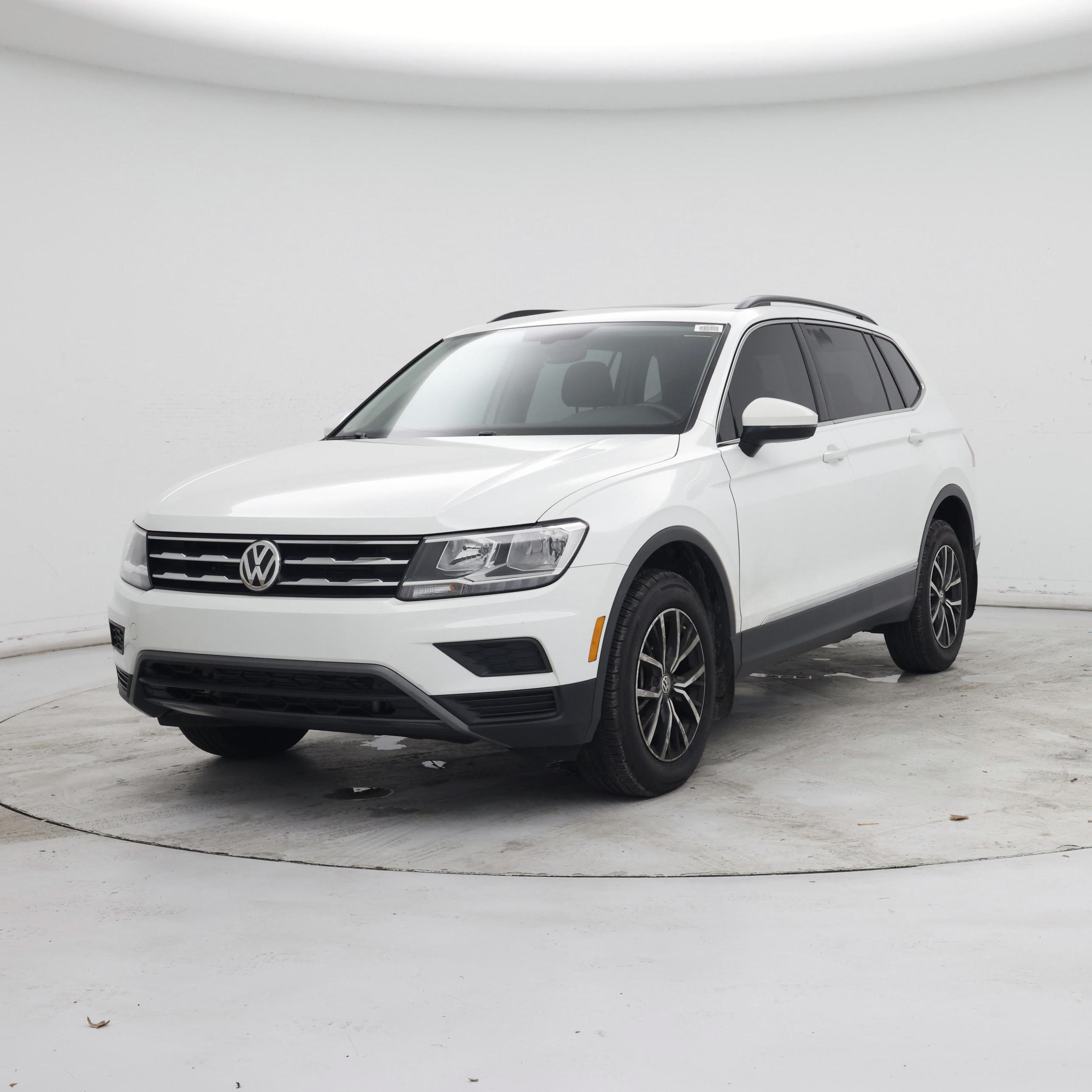 Thumbnail: 2020 Volkswagen Tiguan - 4