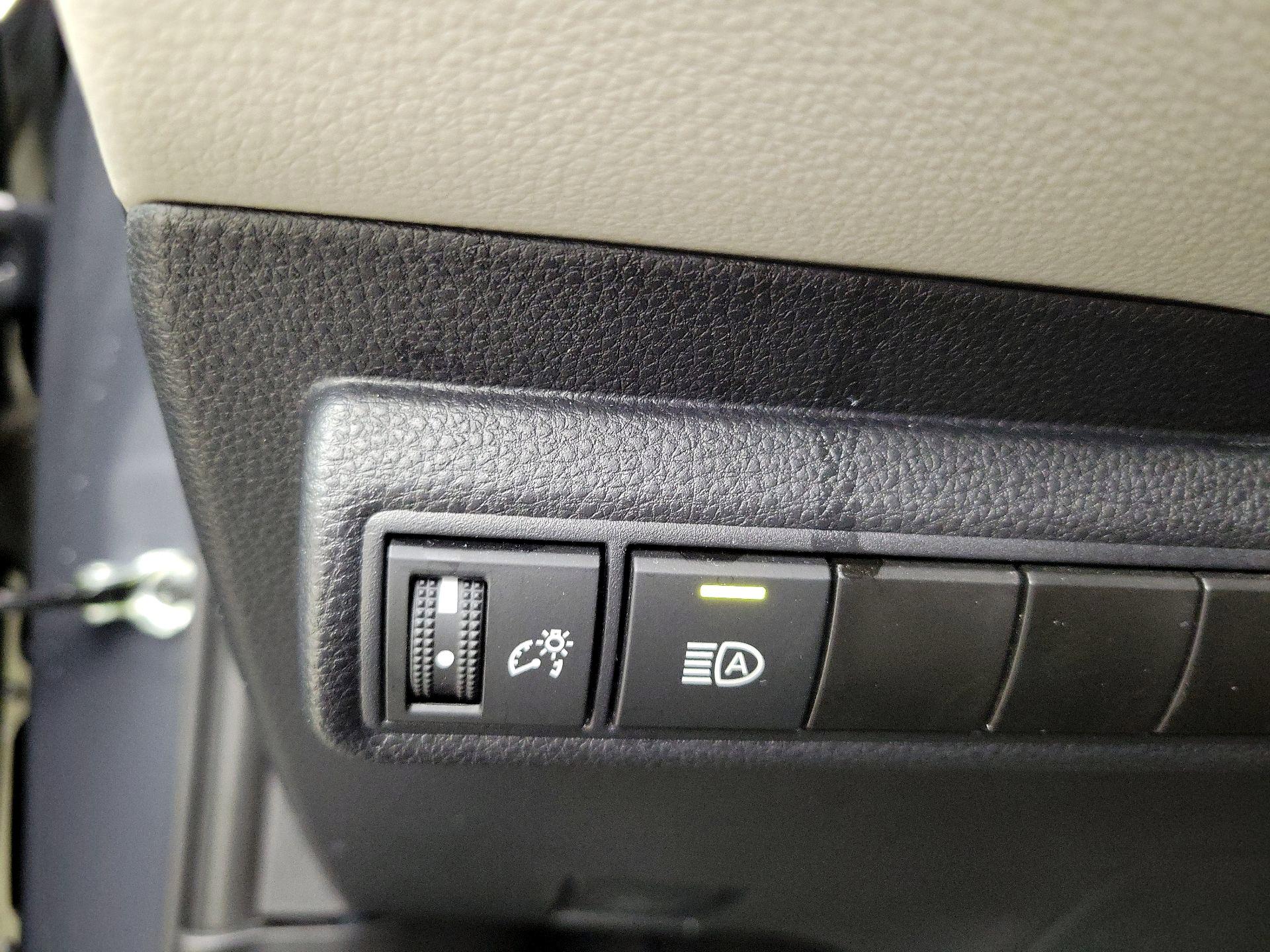 Thumbnail: 2025 Toyota Corolla - 13