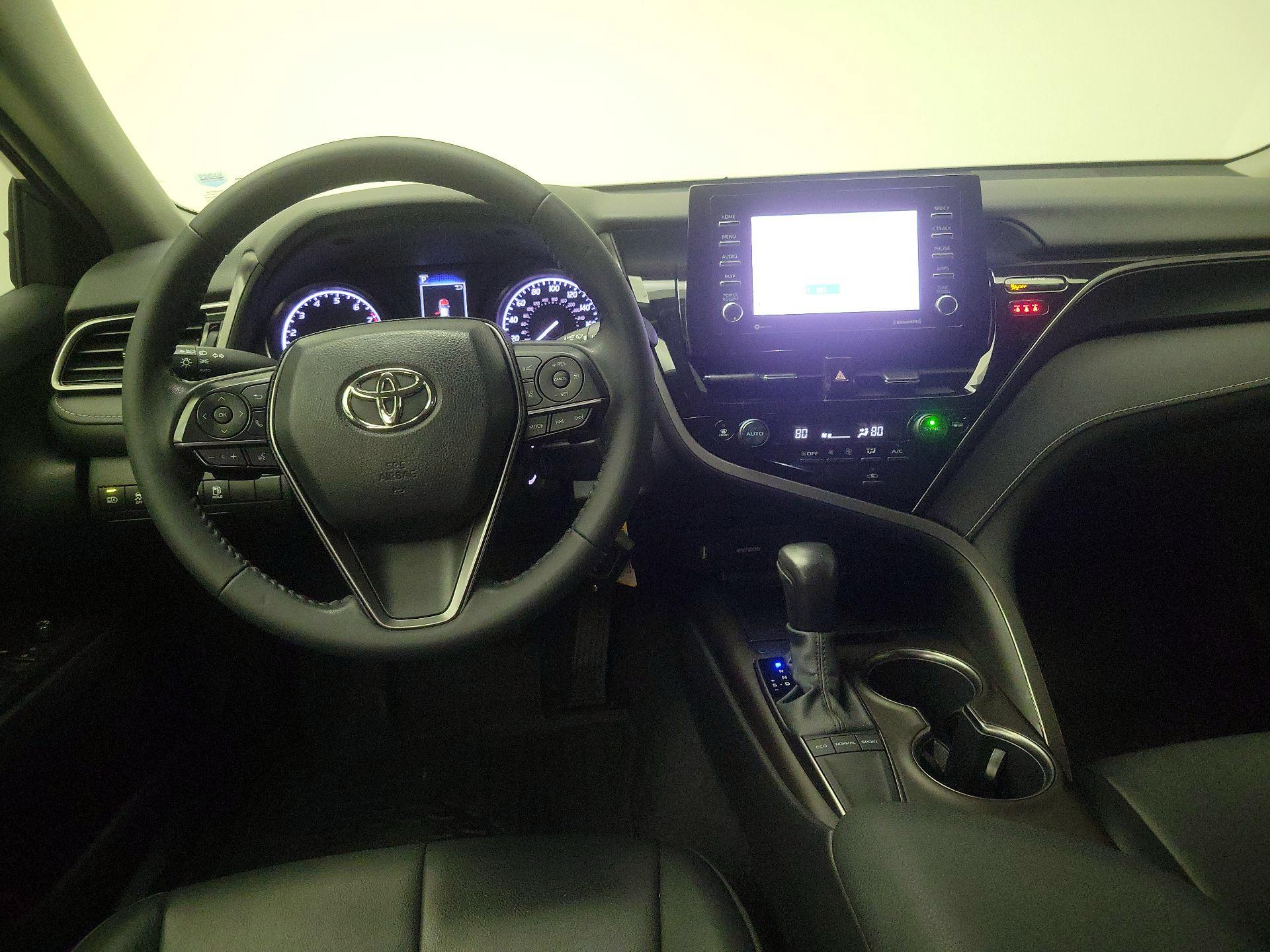 Thumbnail: 2022 Toyota Camry - 10