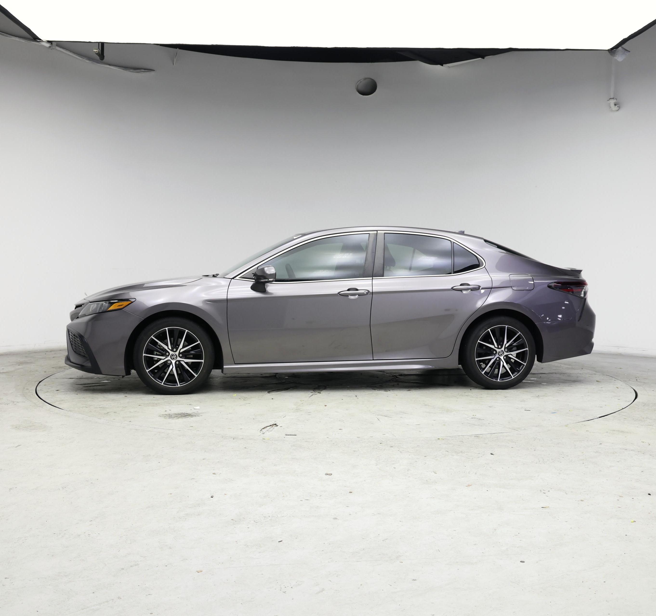 Thumbnail: 2022 Toyota Camry - 3