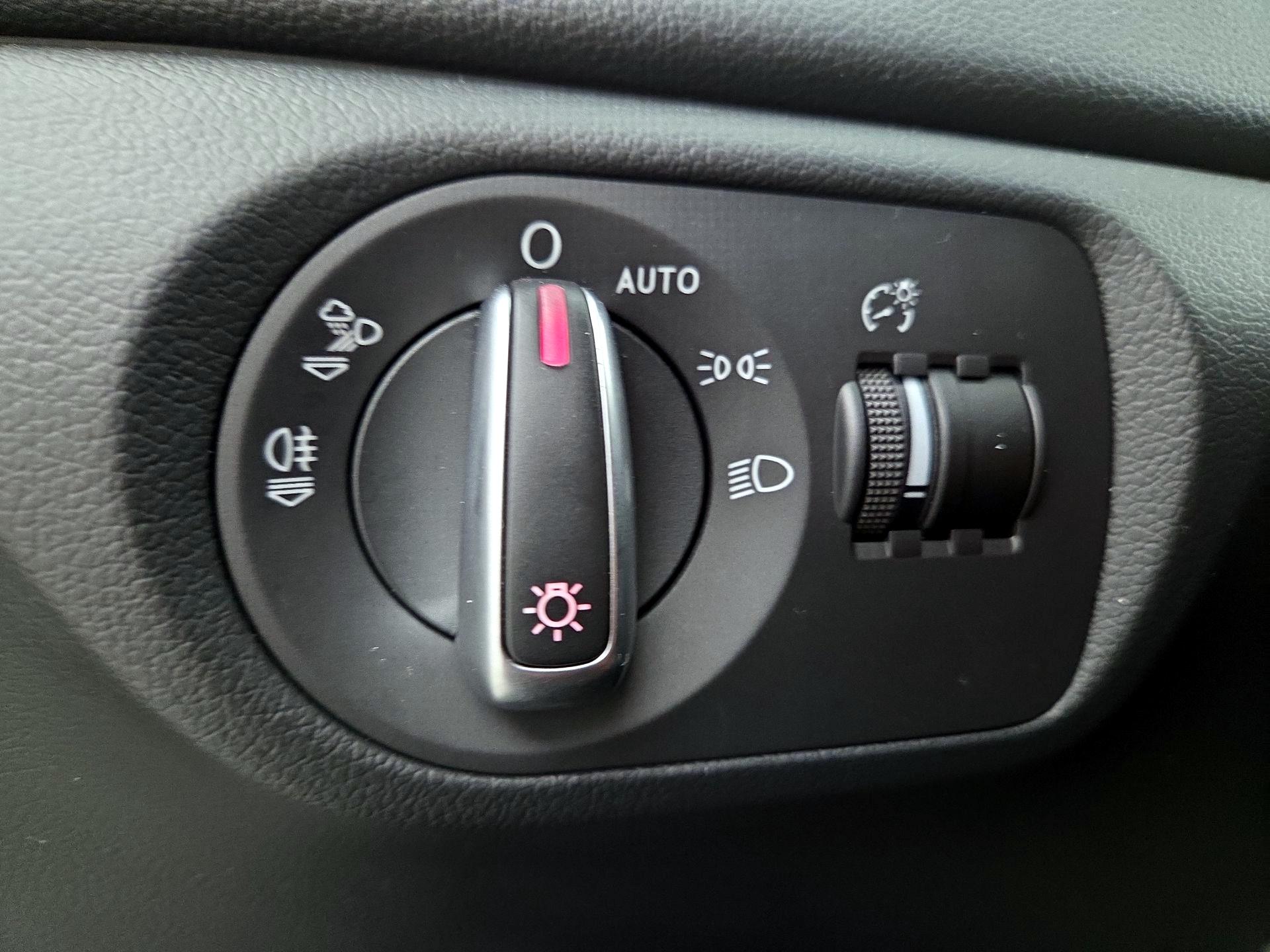 Thumbnail: 2018 Audi Q3 - 13