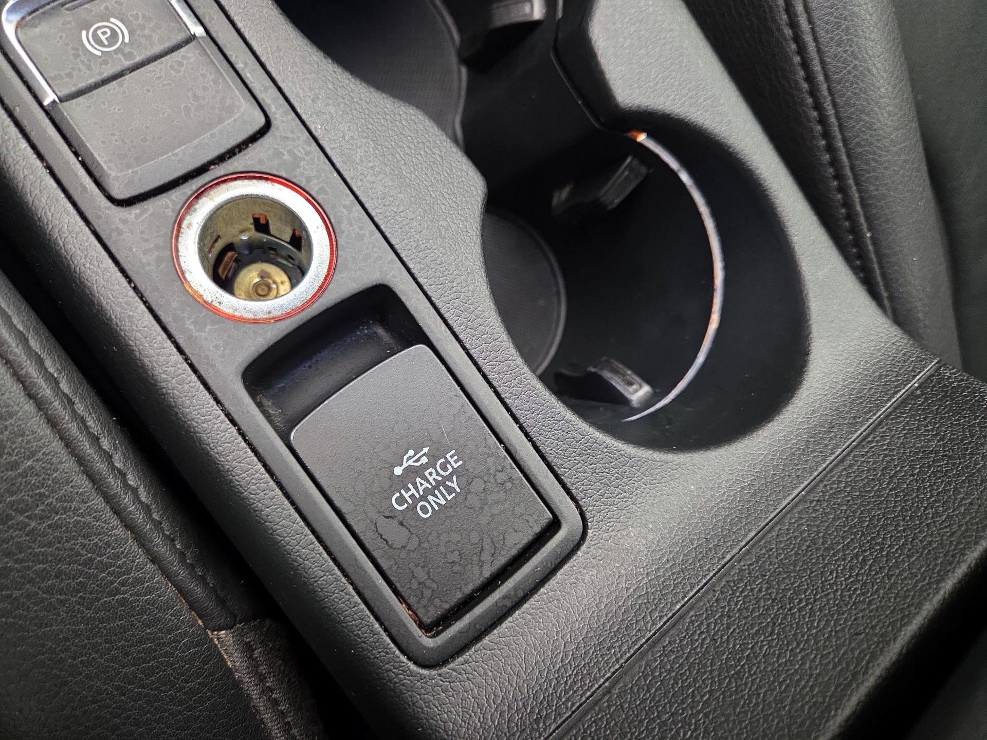 Thumbnail: 2018 Audi Q3 - 18