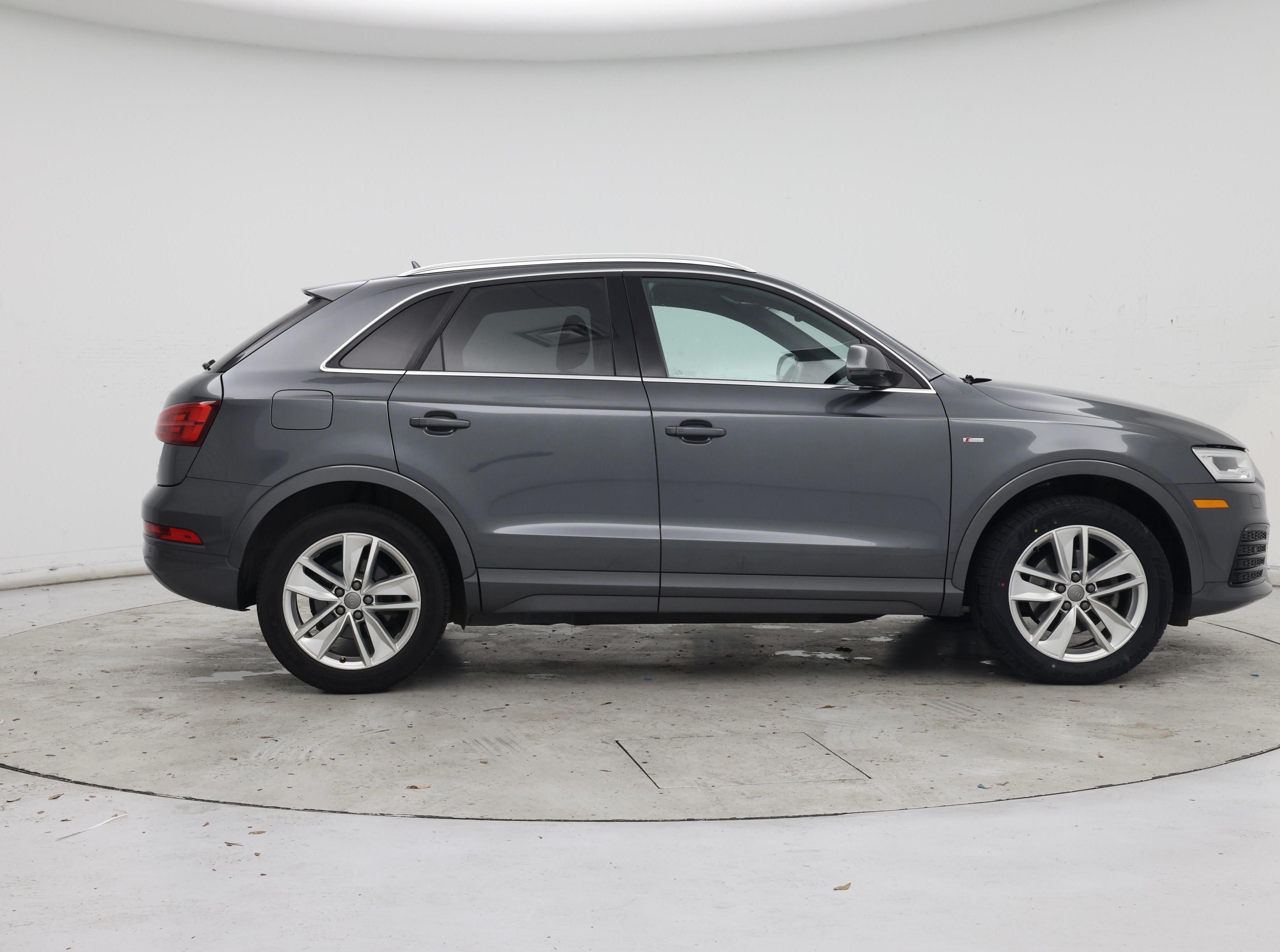 Thumbnail: 2018 Audi Q3 - 7