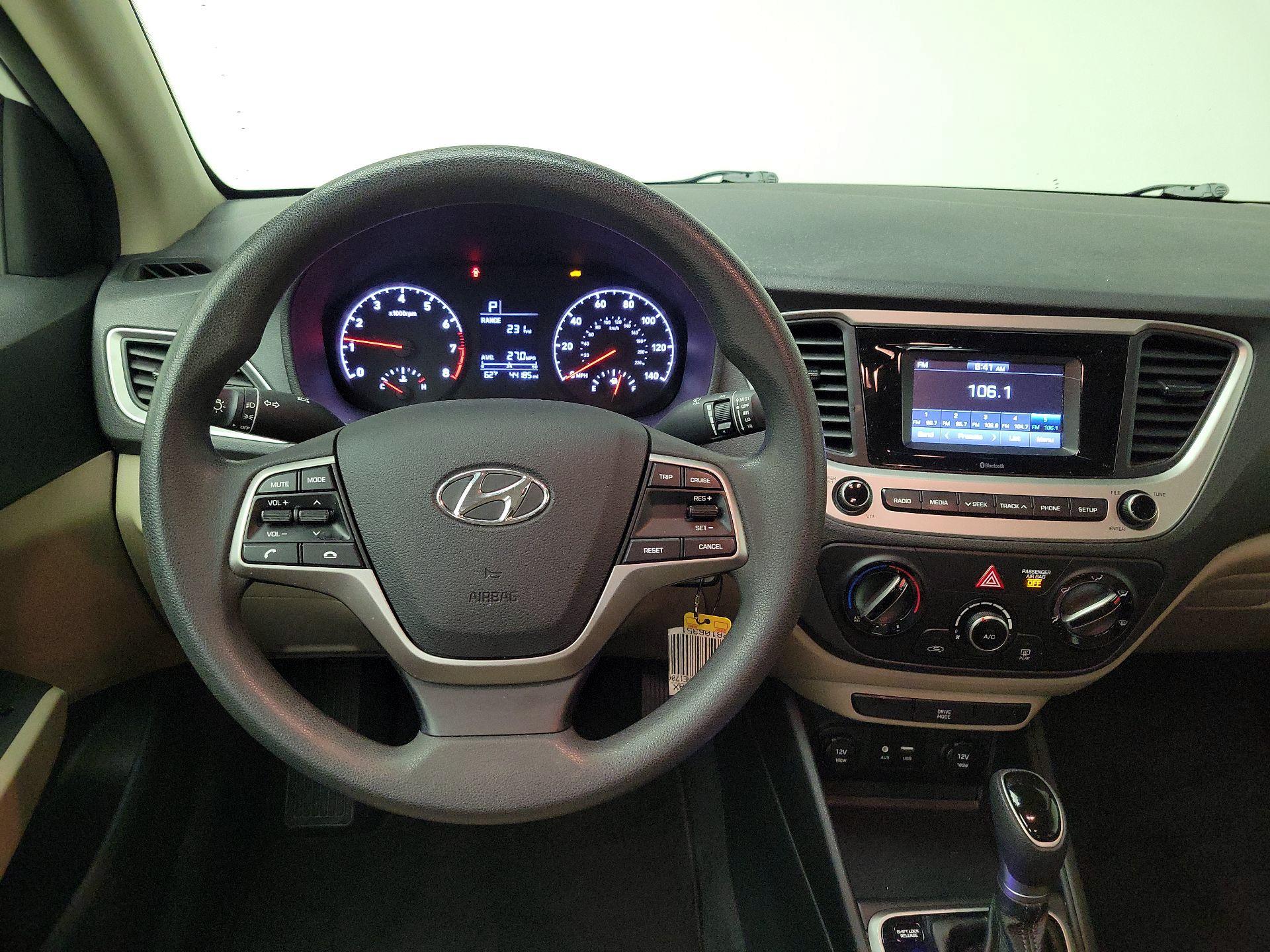 Thumbnail: 2022 Hyundai Accent - 10