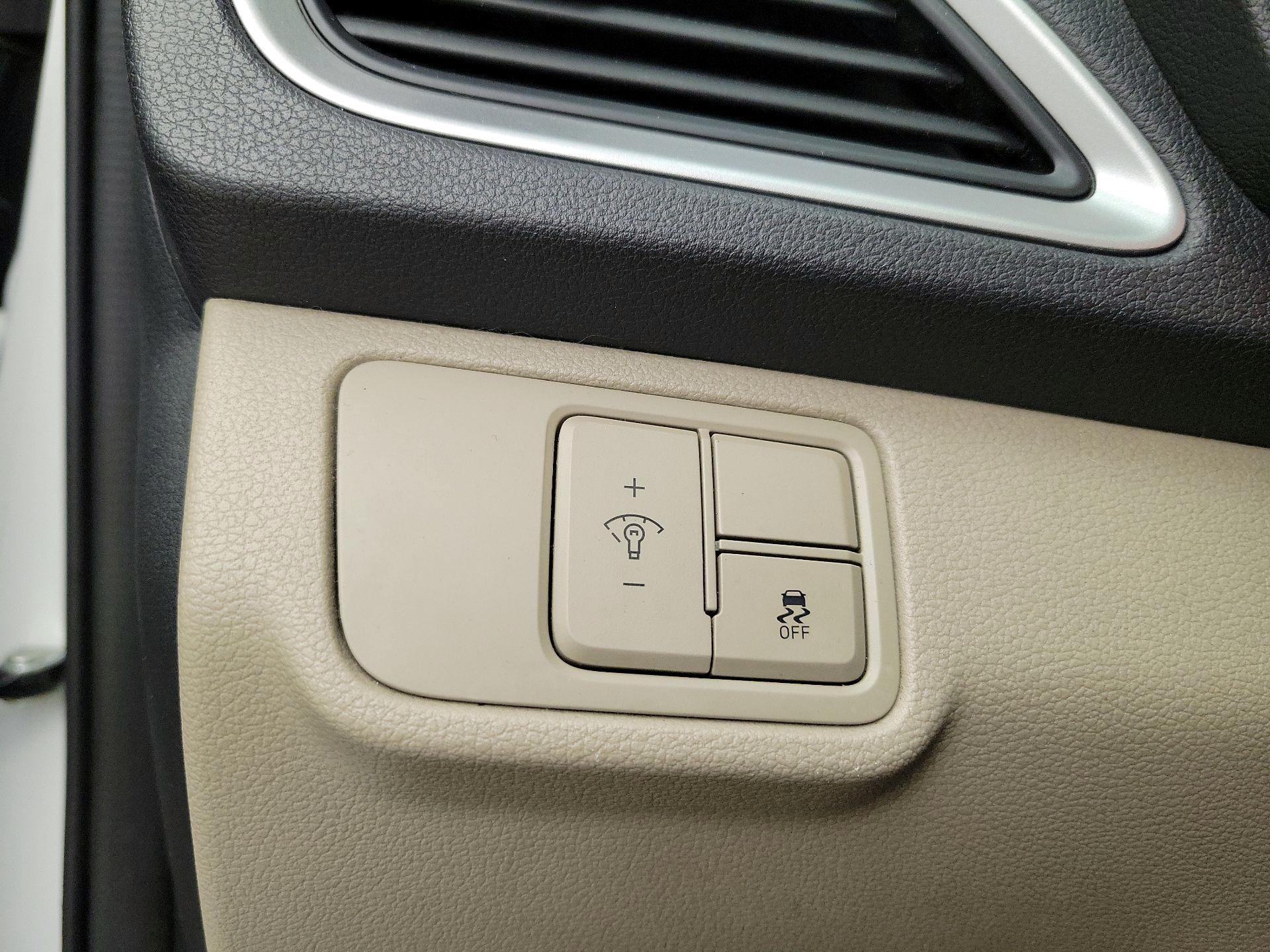 Thumbnail: 2022 Hyundai Accent - 13