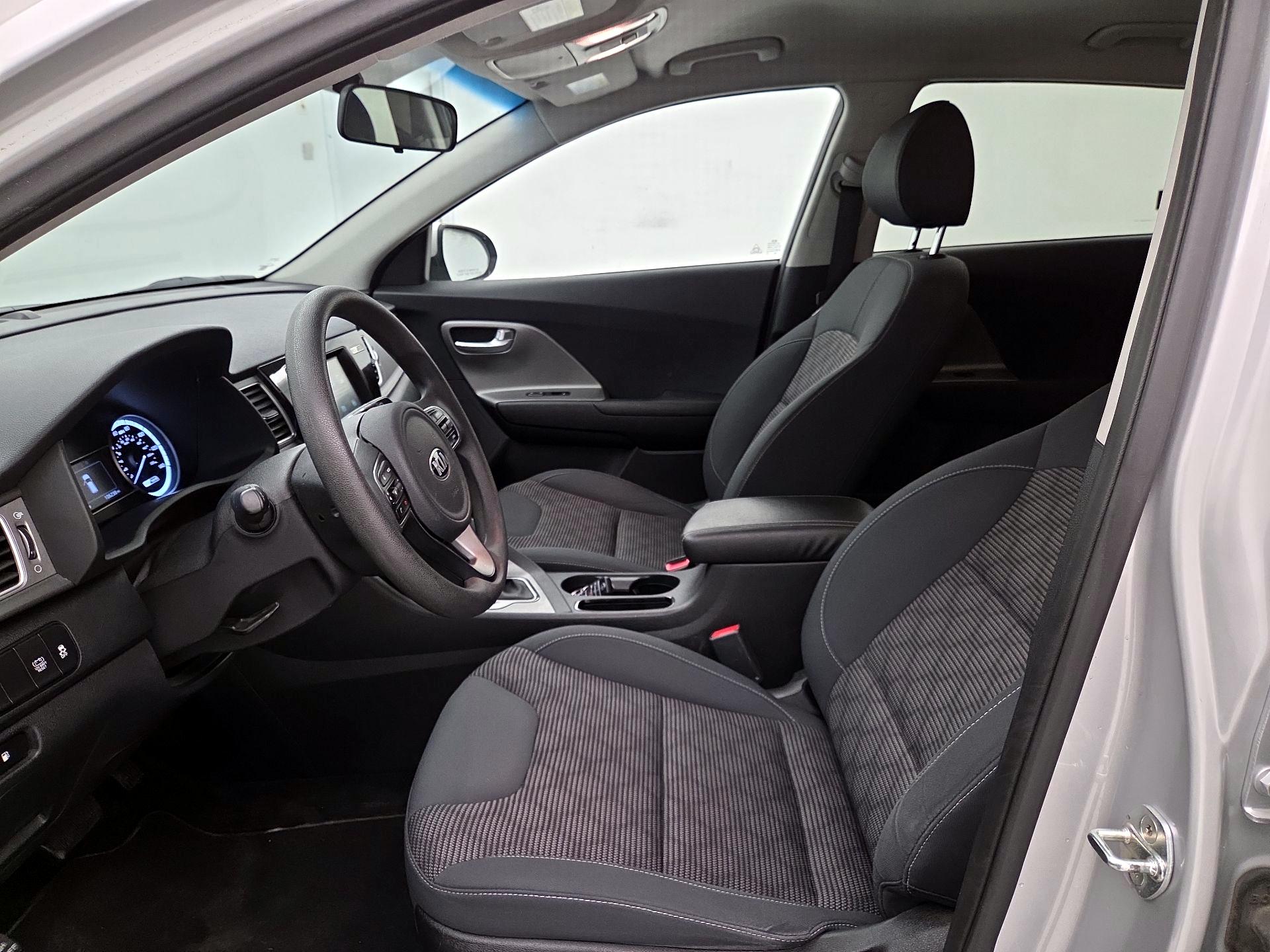 Thumbnail: 2019 Kia Niro - 11