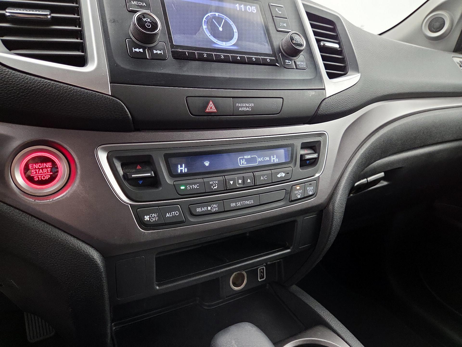 Thumbnail: 2019 Honda Ridgeline - 16