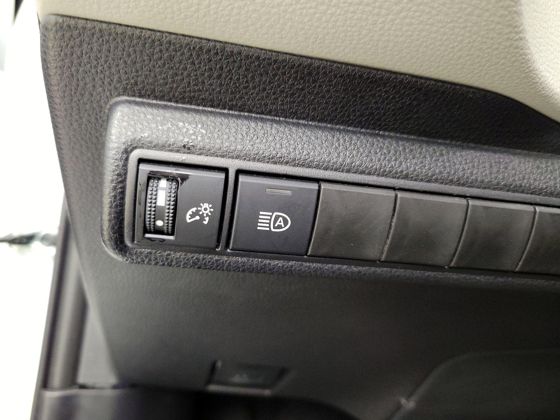 Thumbnail: 2025 Toyota Corolla - 13