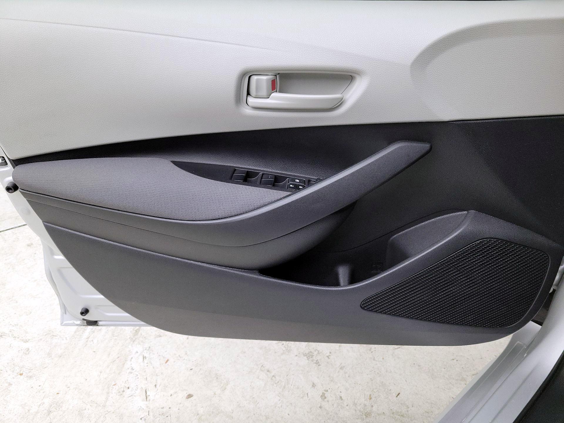 Thumbnail: 2025 Toyota Corolla - 12