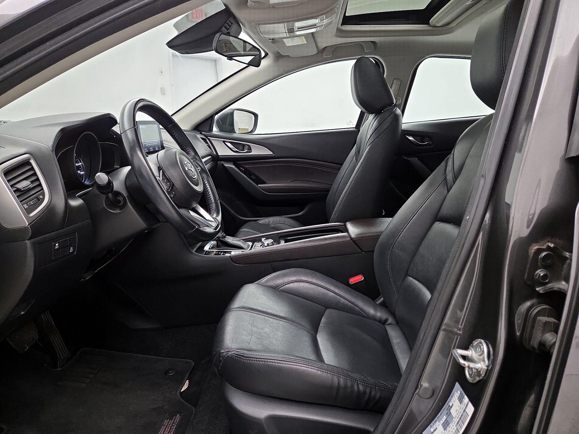 Thumbnail: 2018 Mazda Mazda3 - 11