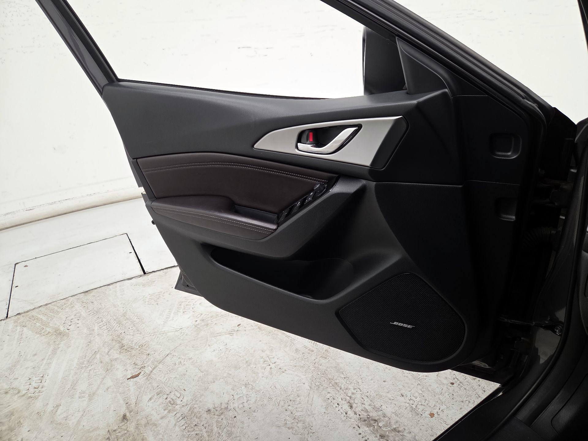 Thumbnail: 2018 Mazda Mazda3 - 12