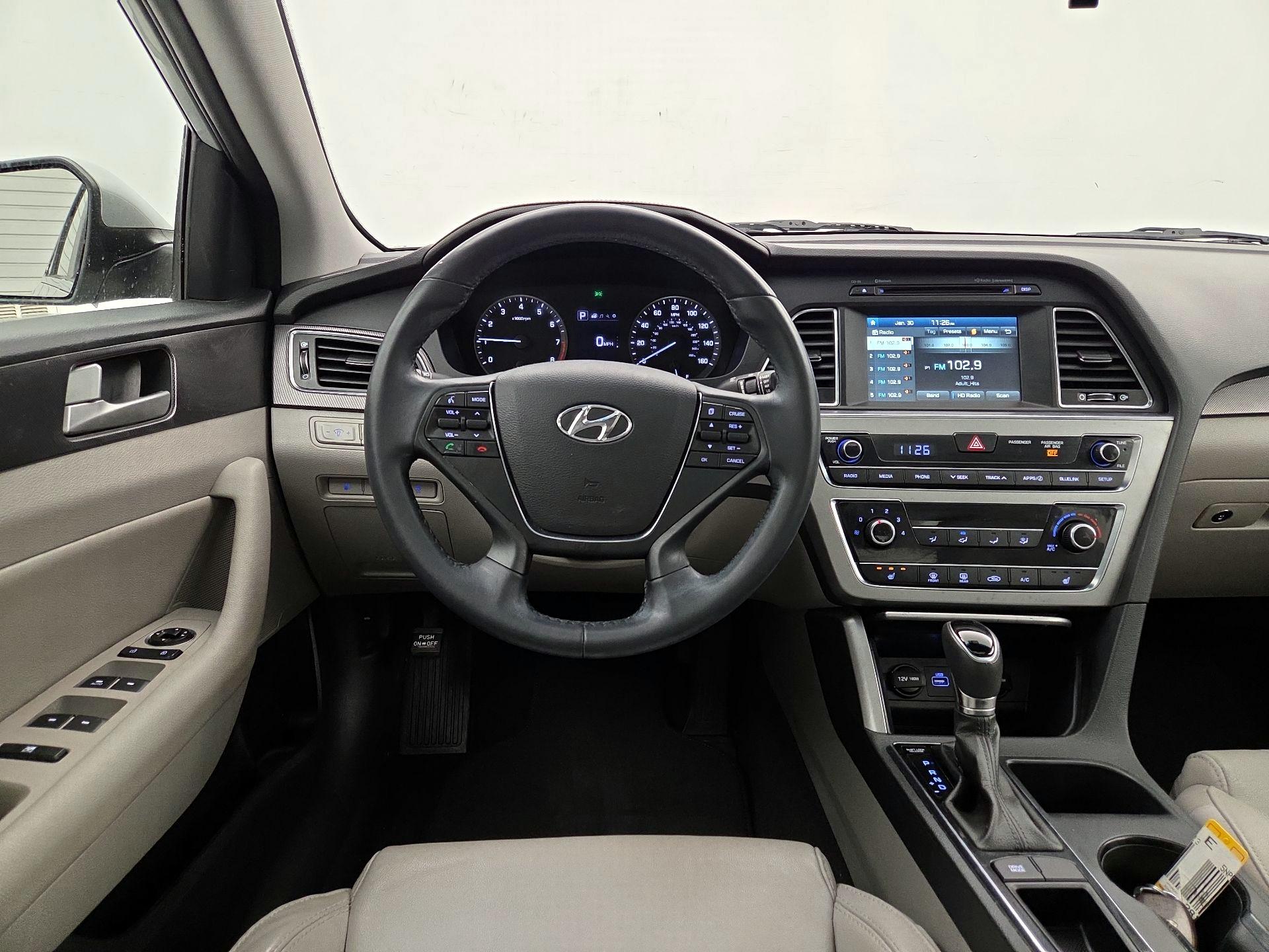 Thumbnail: 2017 Hyundai Sonata - 10