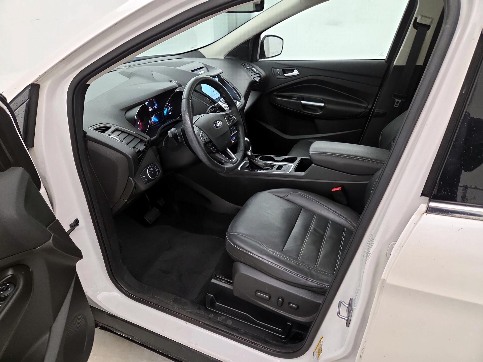 Thumbnail: 2017 Ford Escape - 11