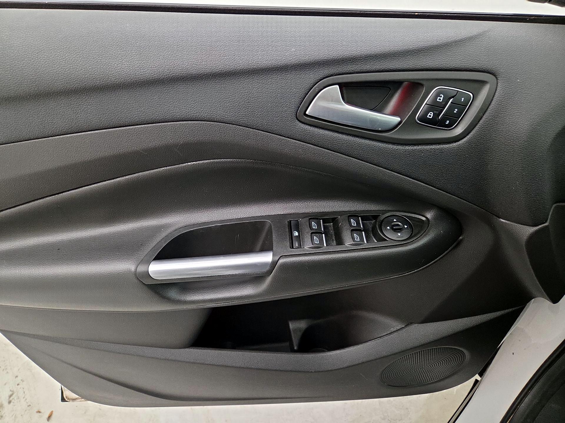 Thumbnail: 2017 Ford Escape - 12