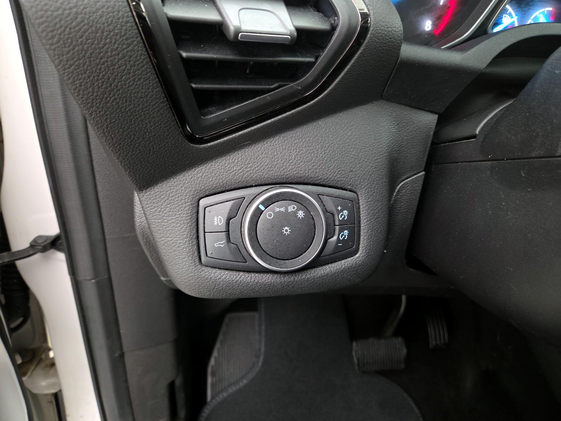 Thumbnail: 2017 Ford Escape - 13