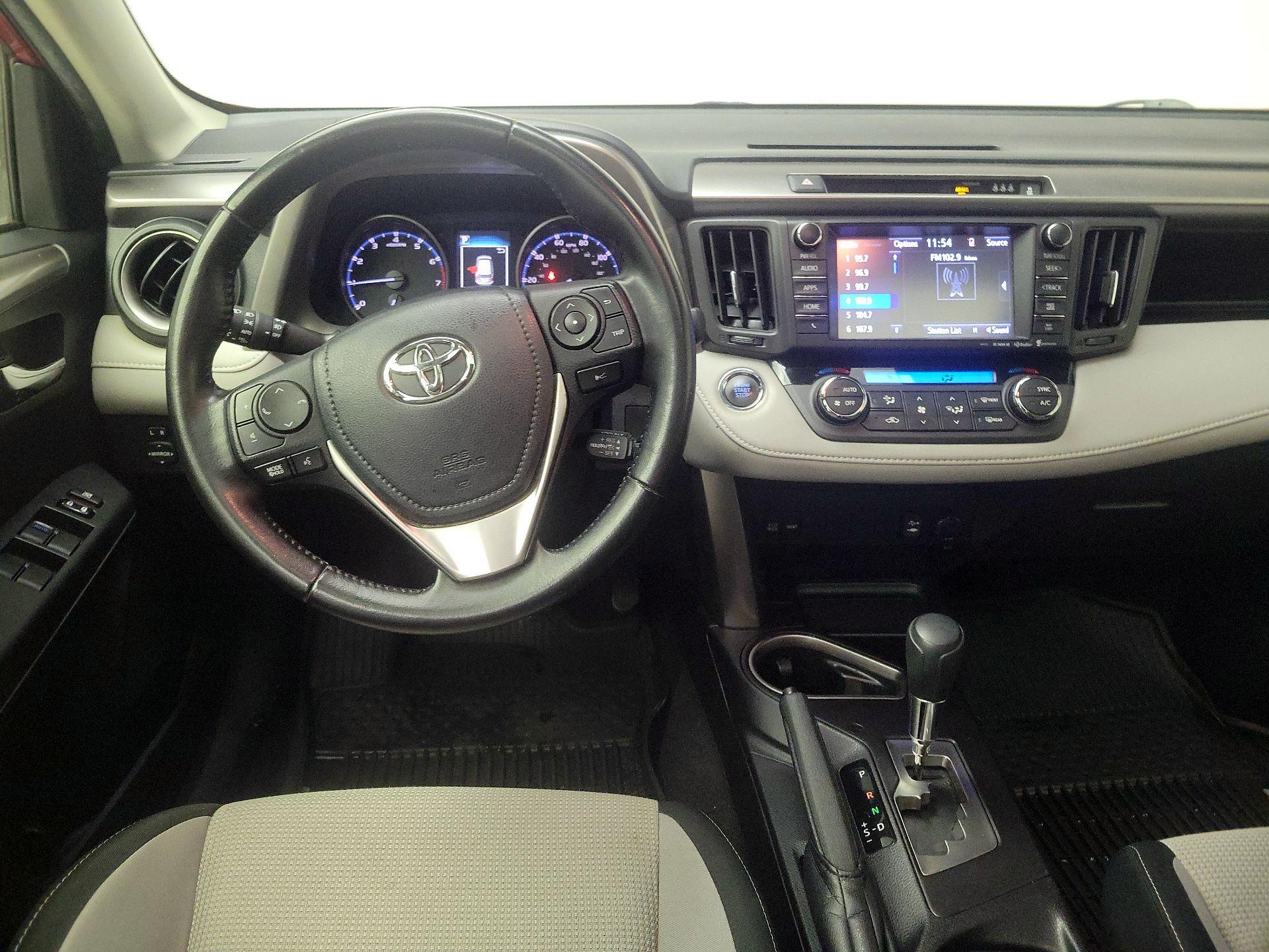 Thumbnail: 2017 Toyota RAV4 - 10