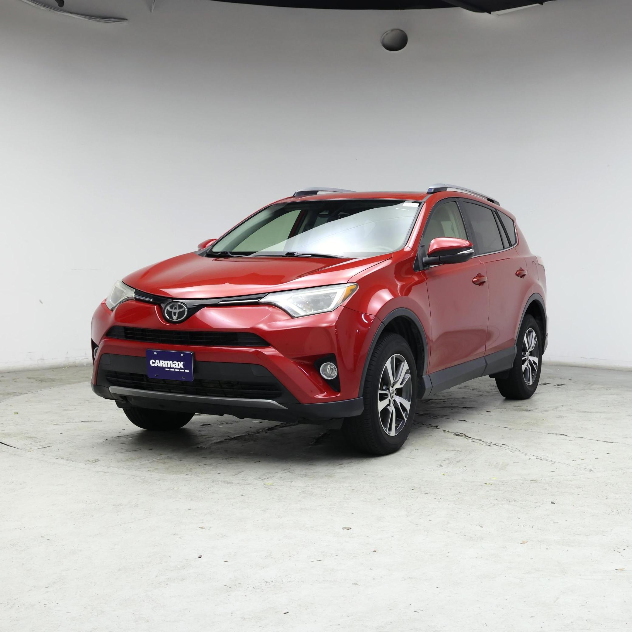 Thumbnail: 2017 Toyota RAV4 - 4