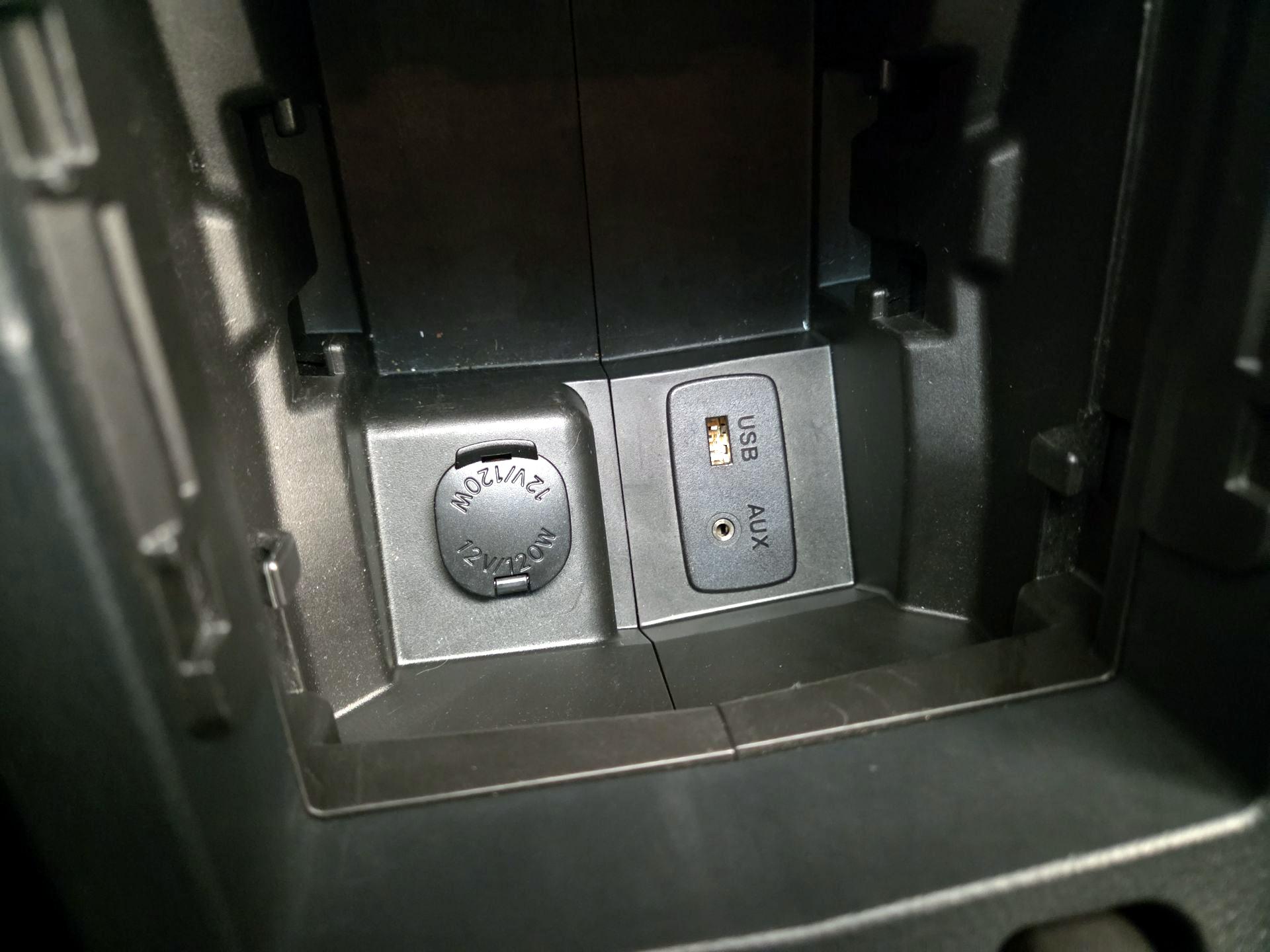 Thumbnail: 2015 Subaru XV Crosstrek - 18