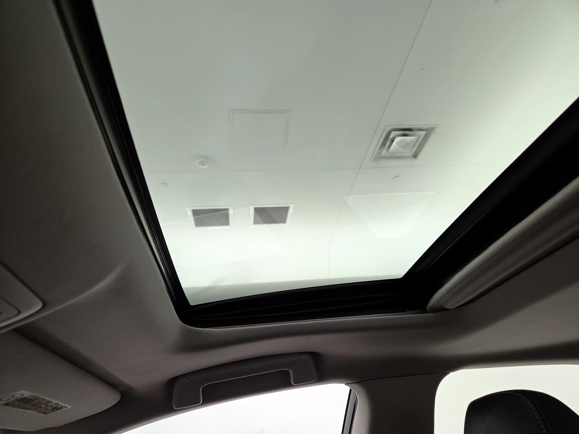 Thumbnail: 2014 Lexus ES - 19