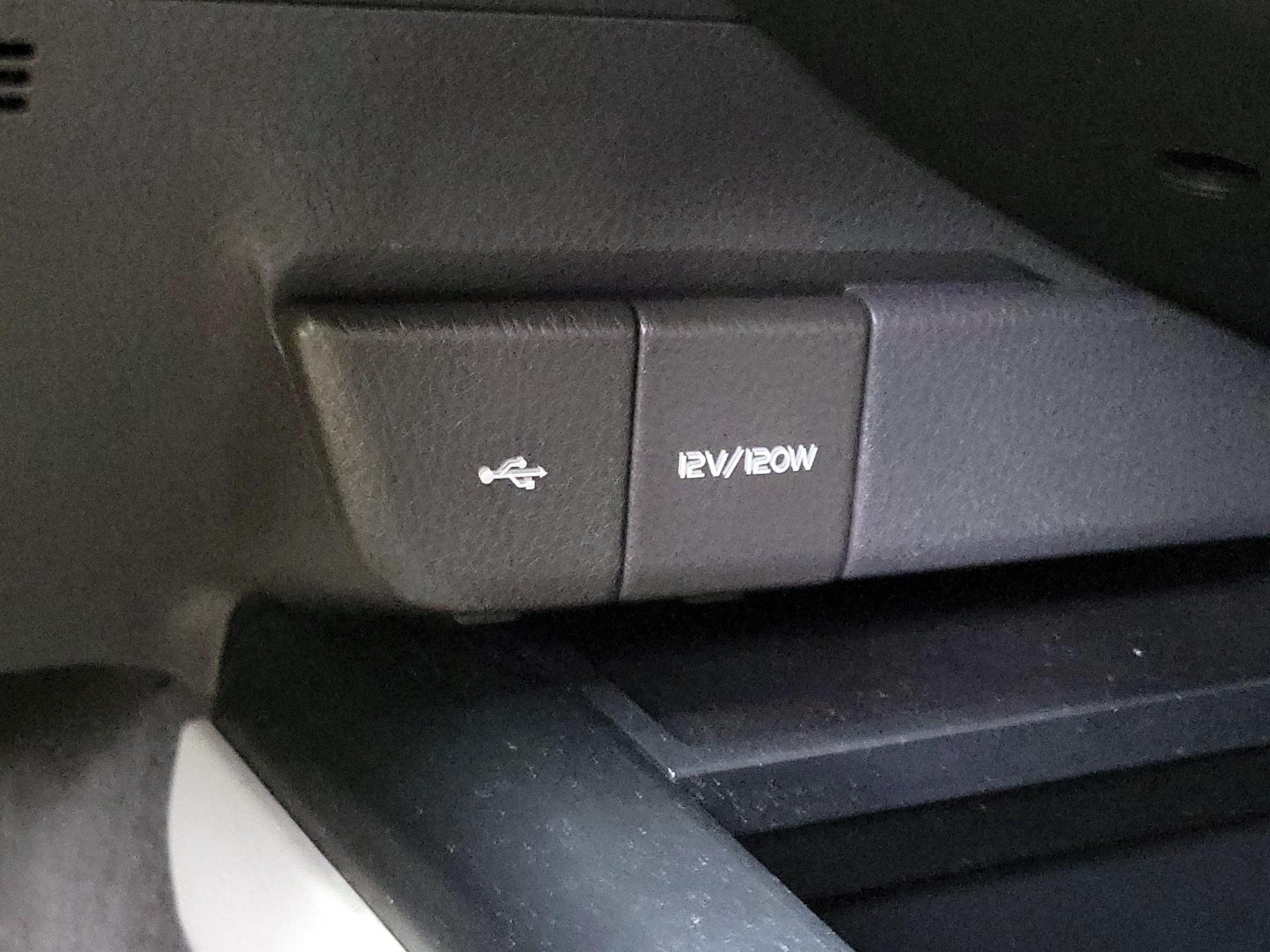 Thumbnail: 2020 Toyota Camry - 18