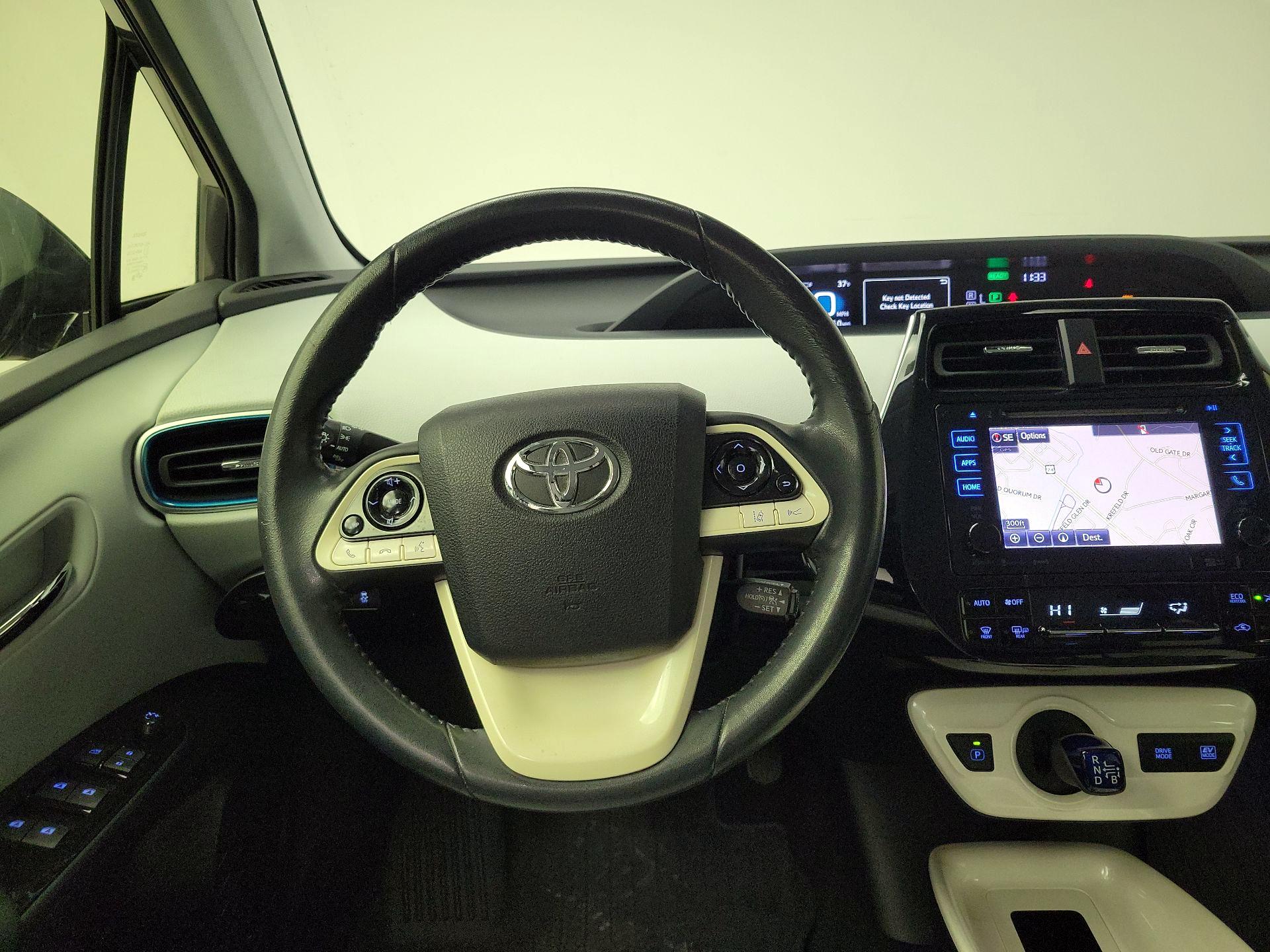 Thumbnail: 2018 Toyota Prius - 10