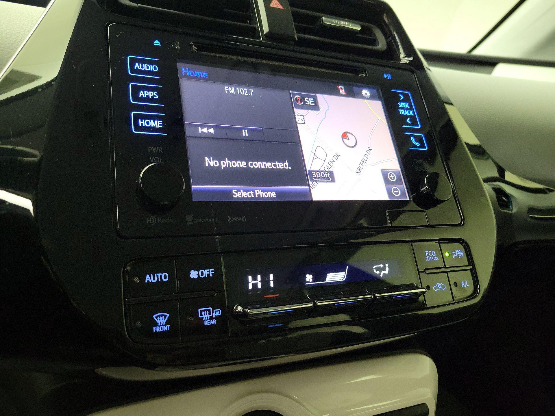 Thumbnail: 2018 Toyota Prius - 17