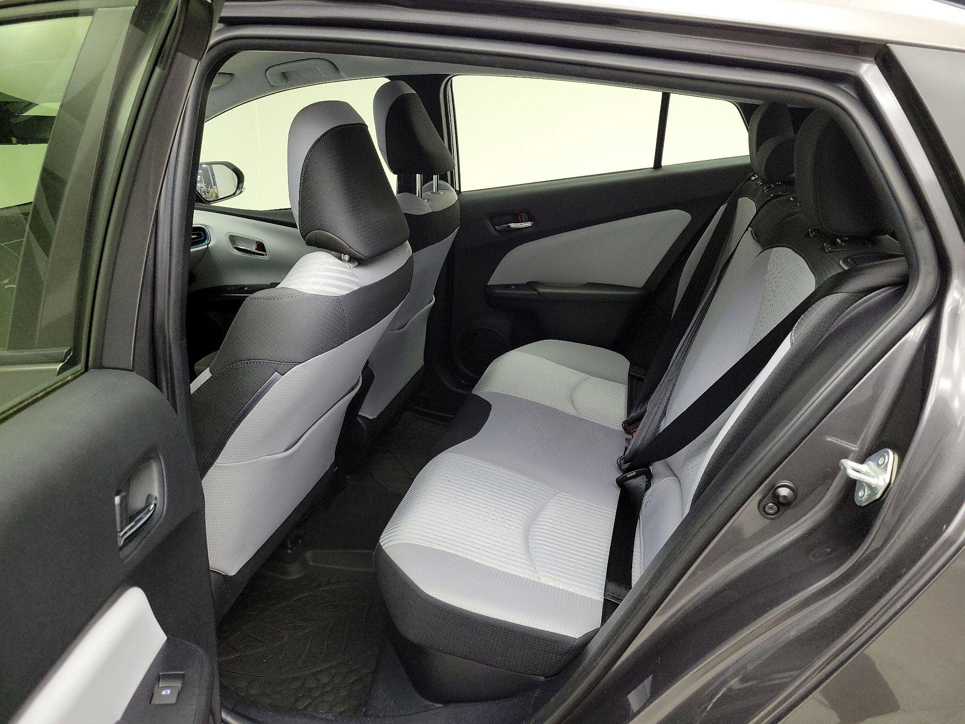 Thumbnail: 2018 Toyota Prius - 20