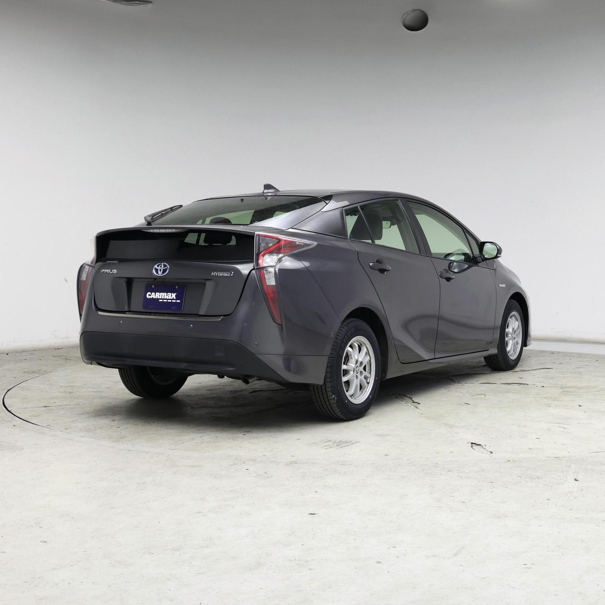 Thumbnail: 2018 Toyota Prius - 8