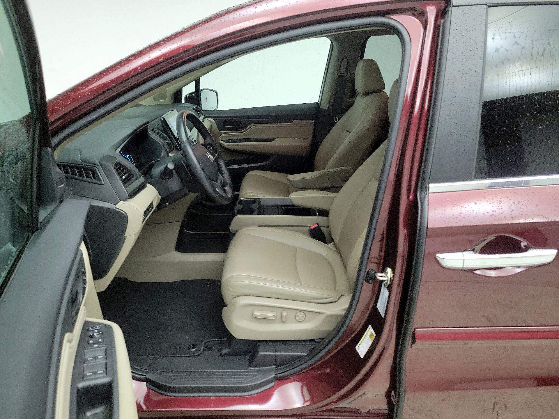 Thumbnail: 2019 Honda Odyssey - 11