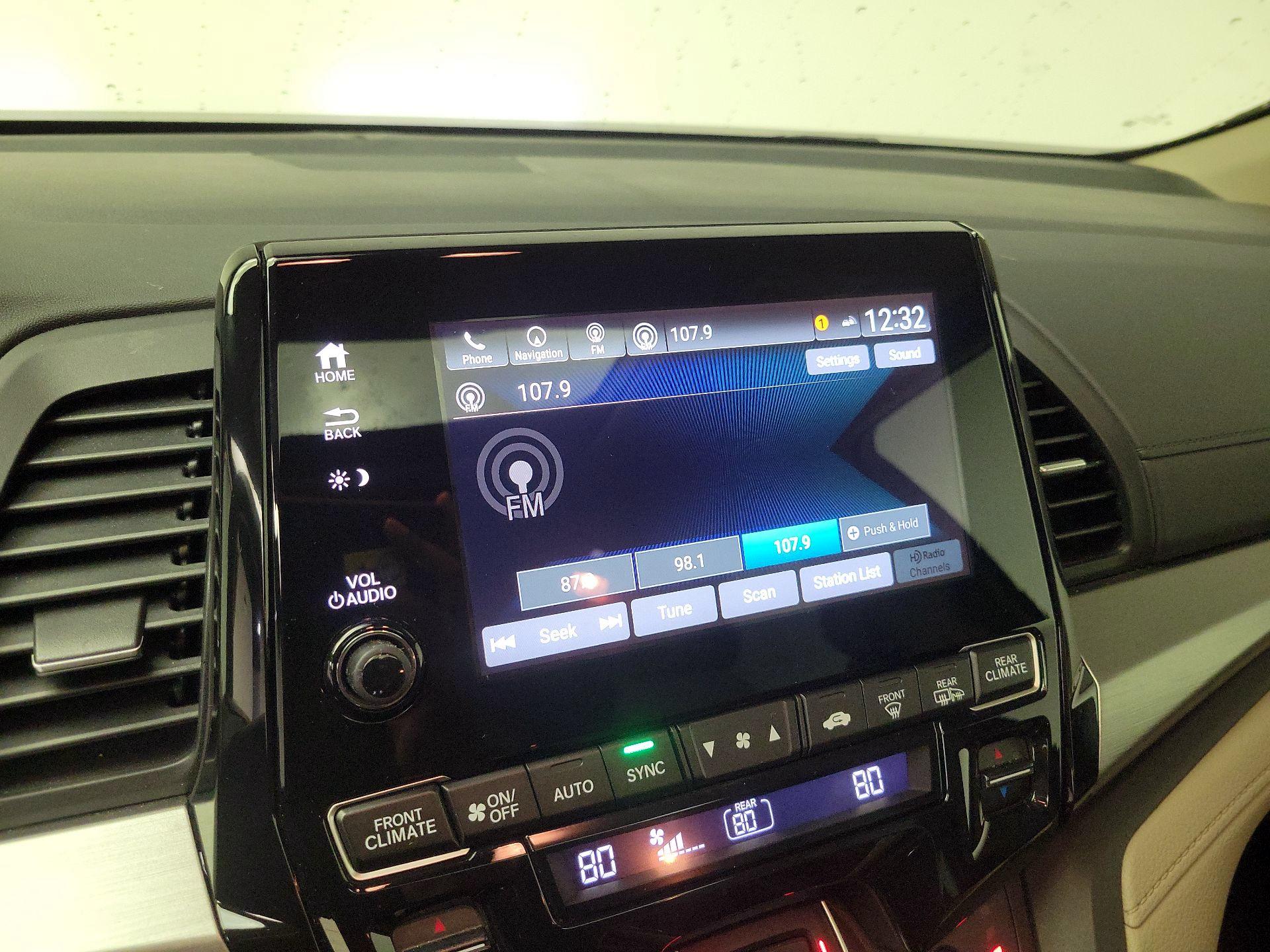 Thumbnail: 2019 Honda Odyssey - 16