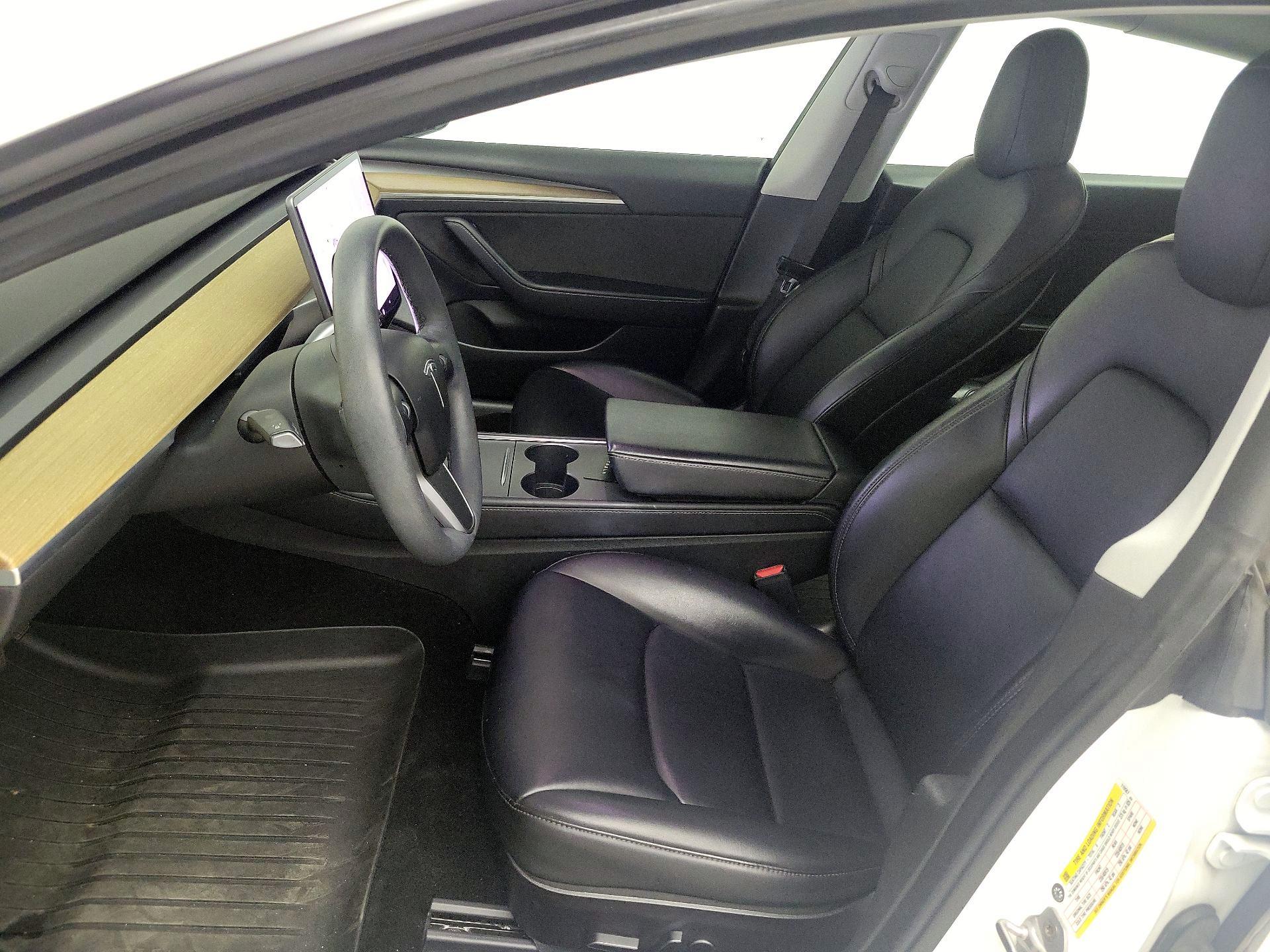 Thumbnail: 2020 Tesla Model 3 - 11