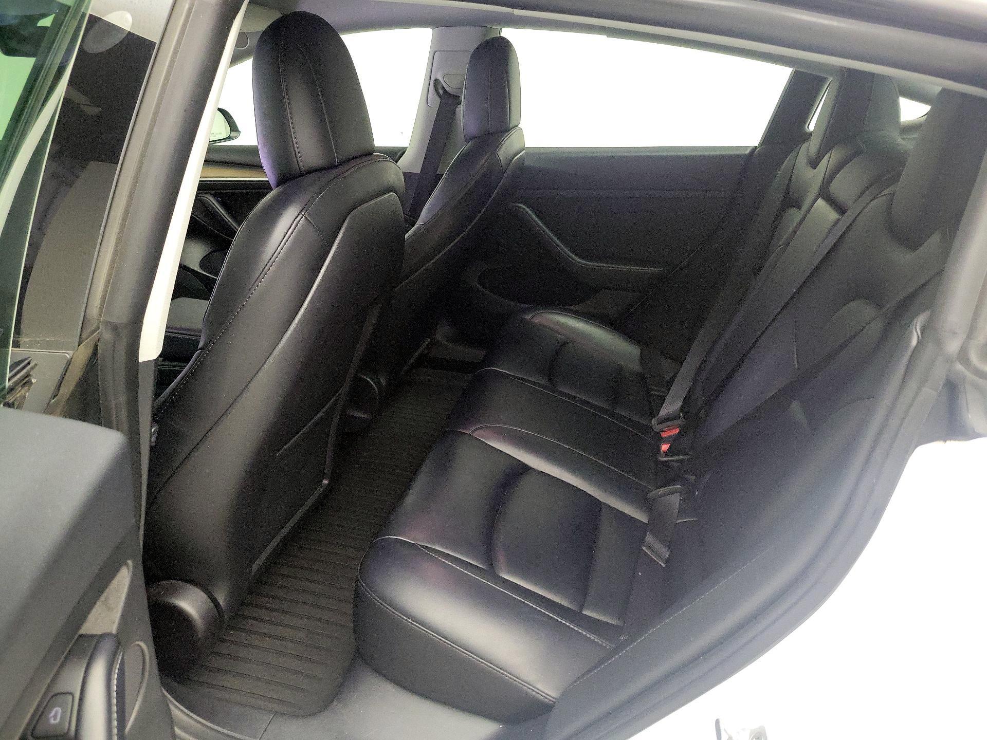 Thumbnail: 2020 Tesla Model 3 - 19