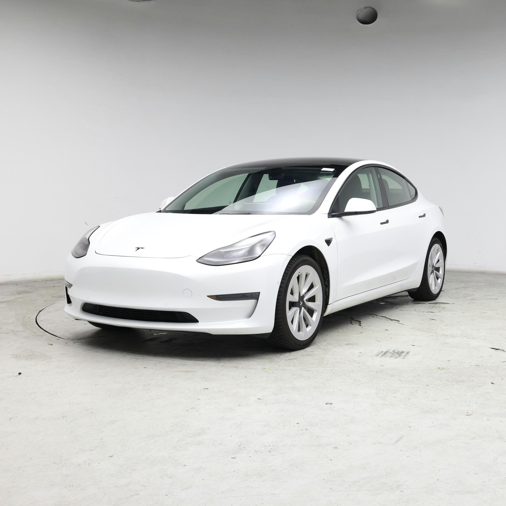 Thumbnail: 2020 Tesla Model 3 - 4