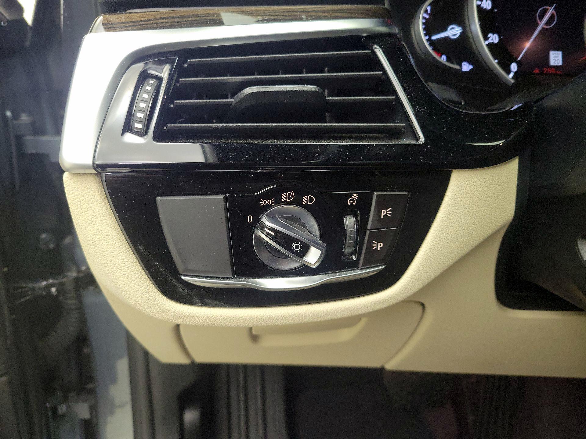 Thumbnail: 2019 BMW 5 Series - 13