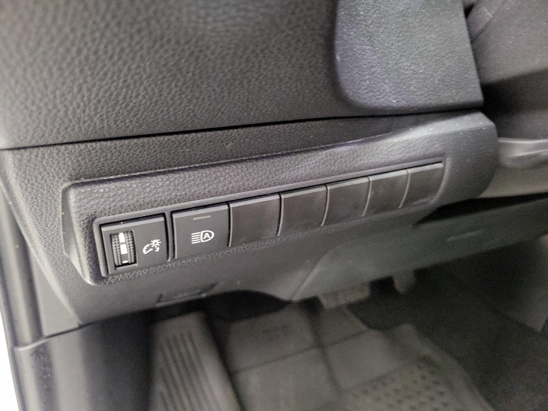 Thumbnail: 2025 Toyota Corolla - 13