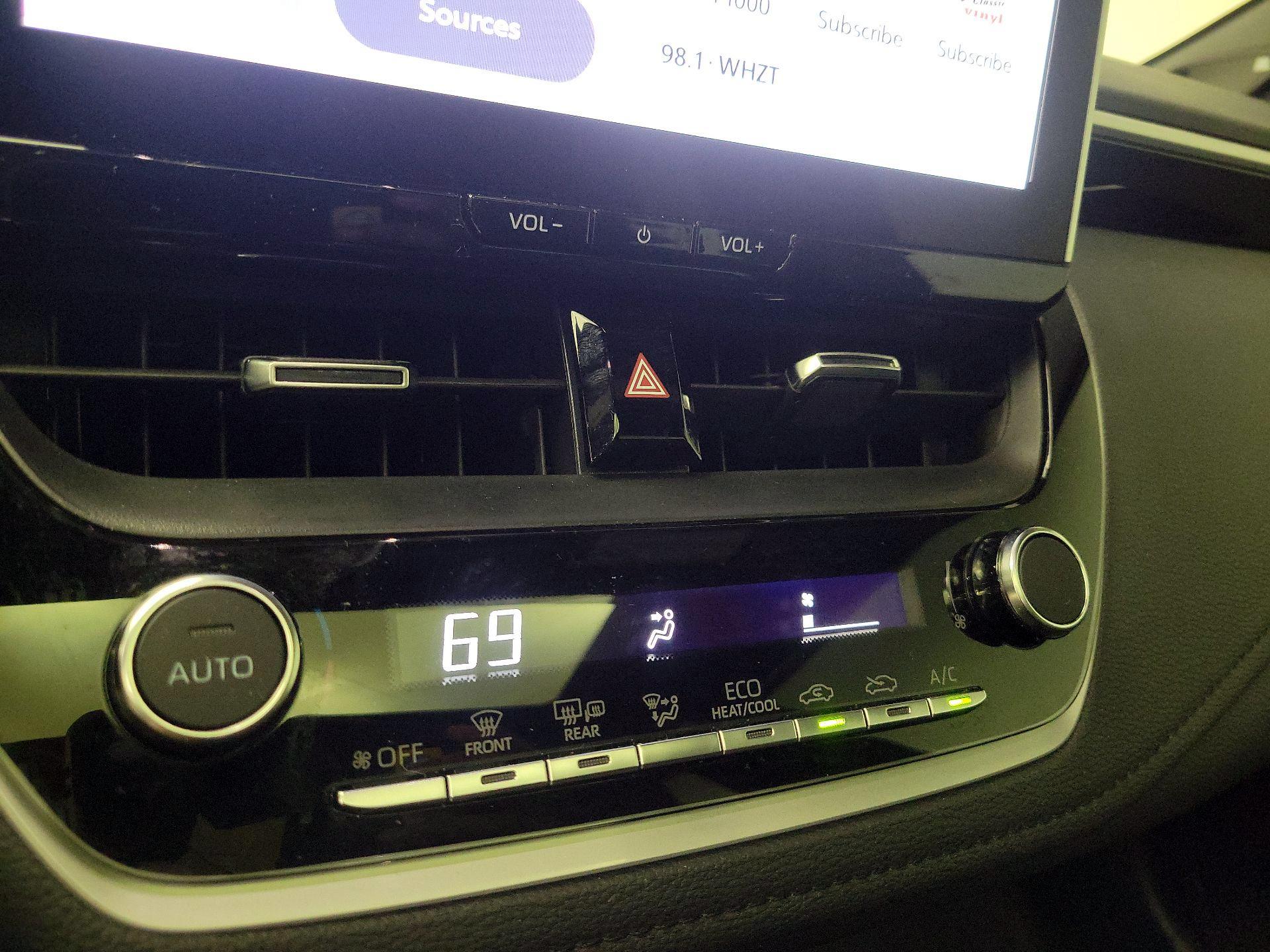 Thumbnail: 2025 Toyota Corolla - 16