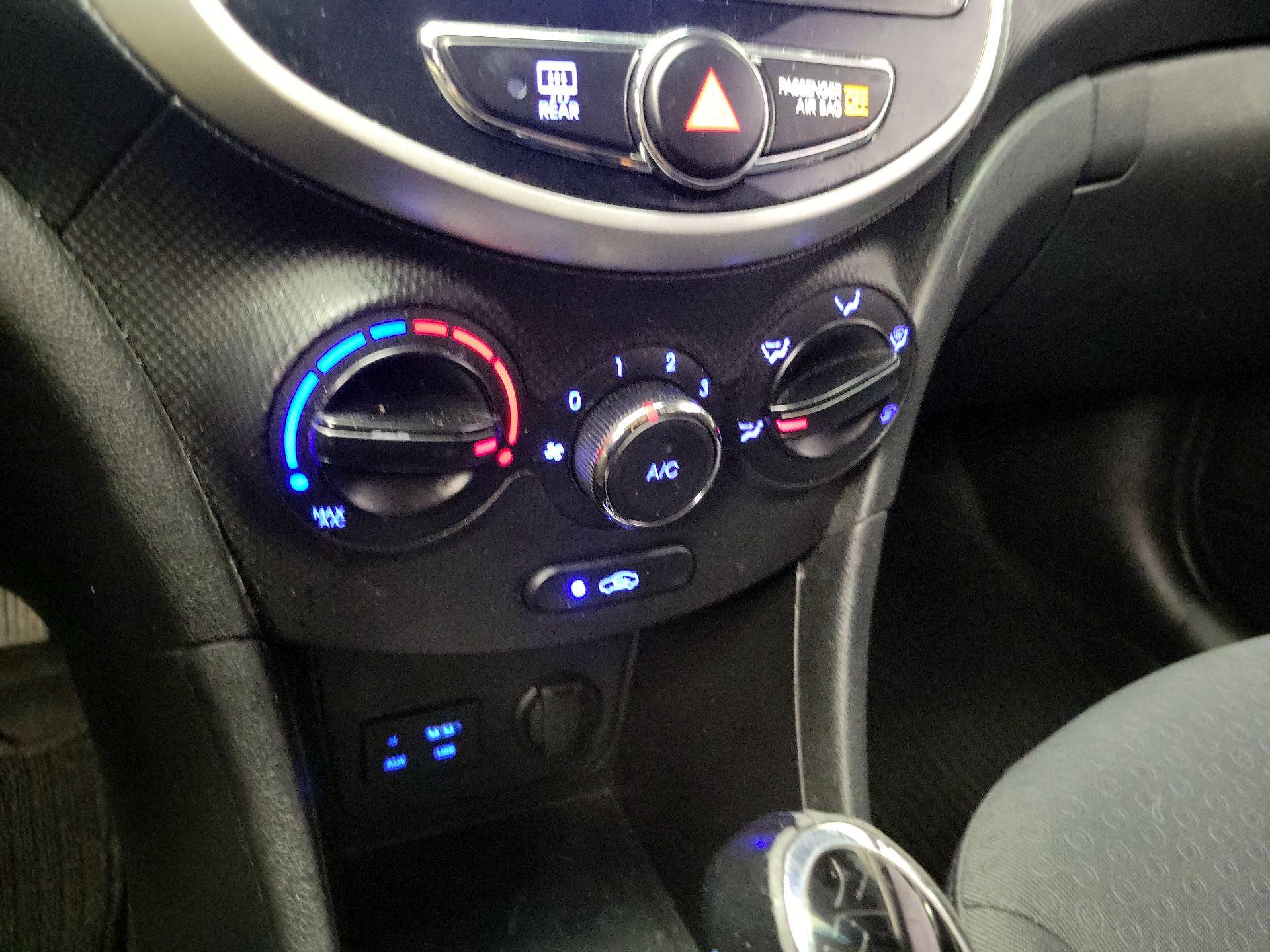 Thumbnail: 2014 Hyundai Accent - 15