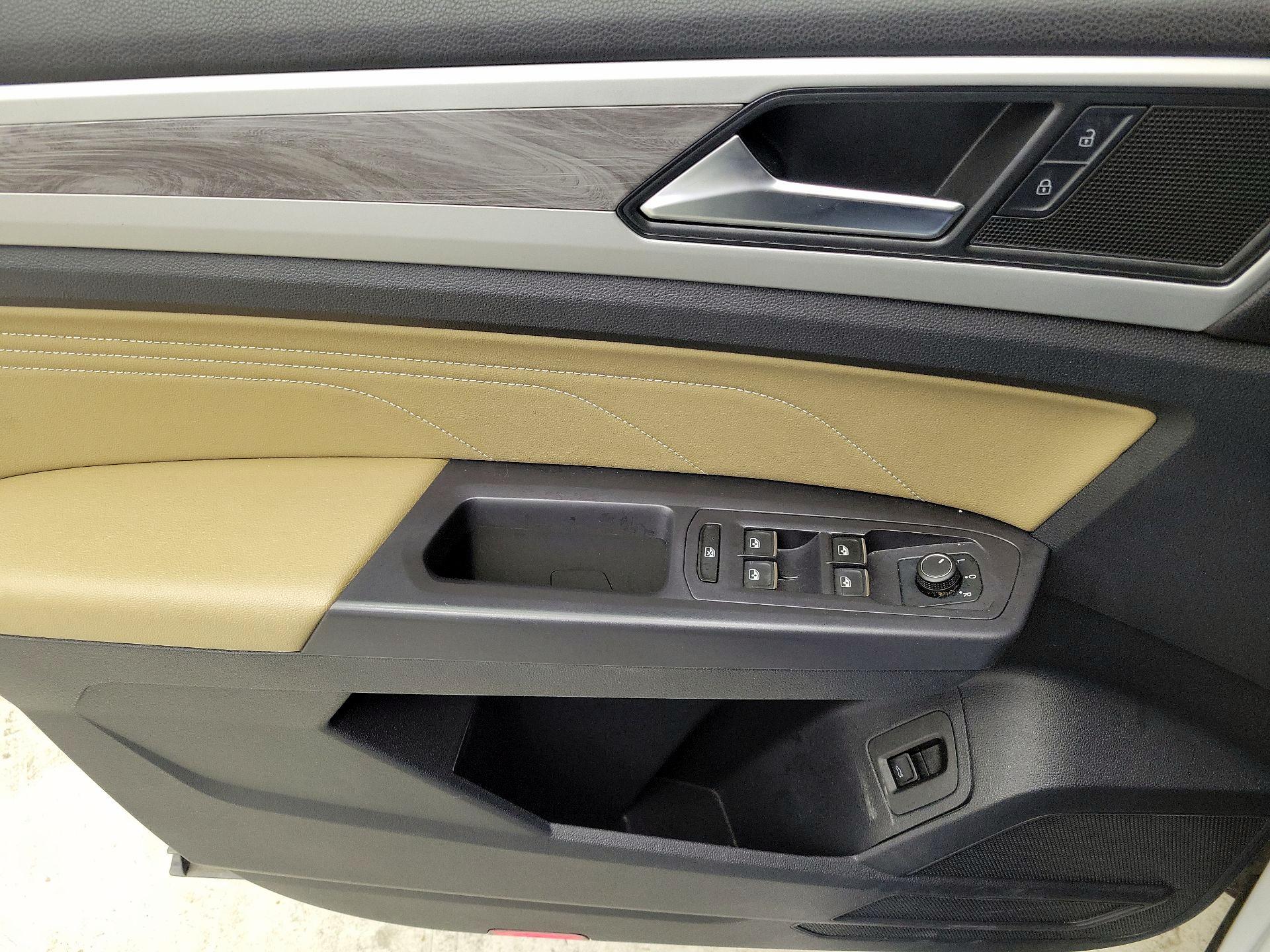 Thumbnail: 2021 Volkswagen Atlas - 12