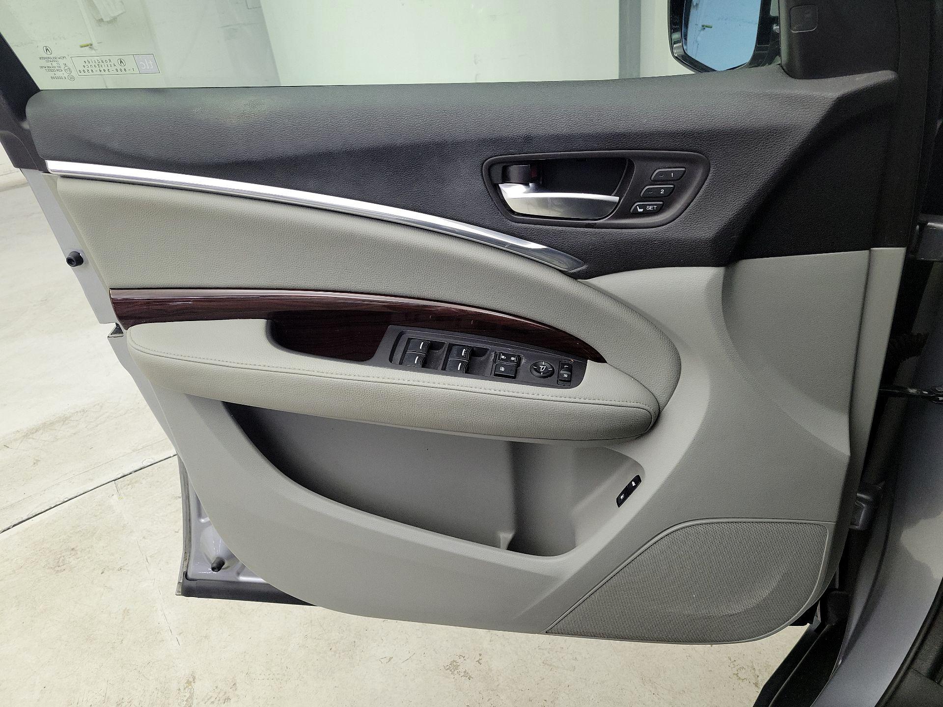 Thumbnail: 2016 Acura MDX - 12