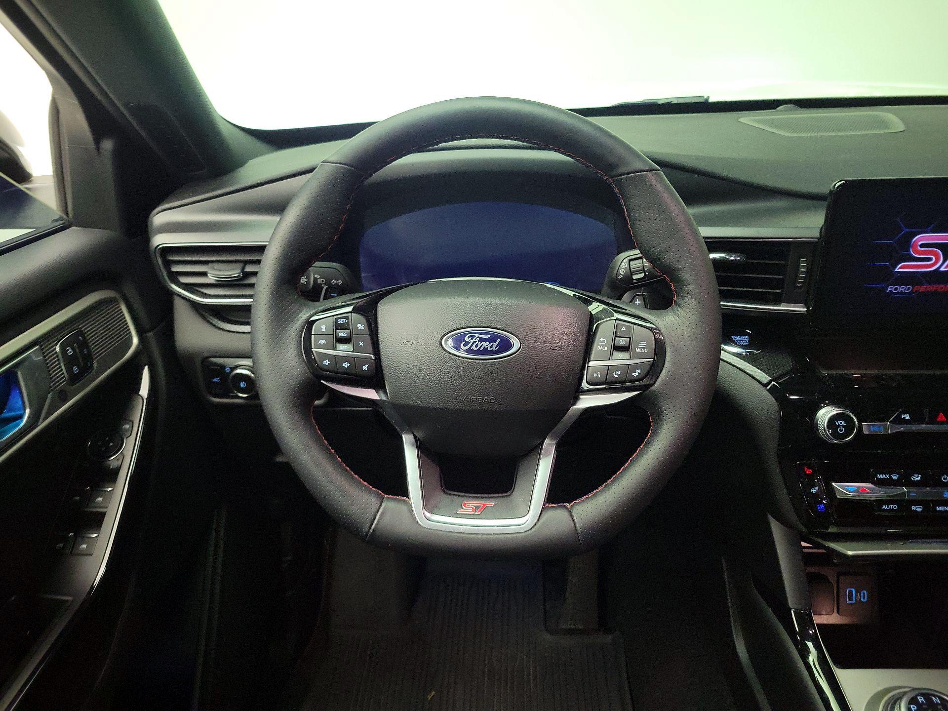 Thumbnail: 2023 Ford Explorer - 10