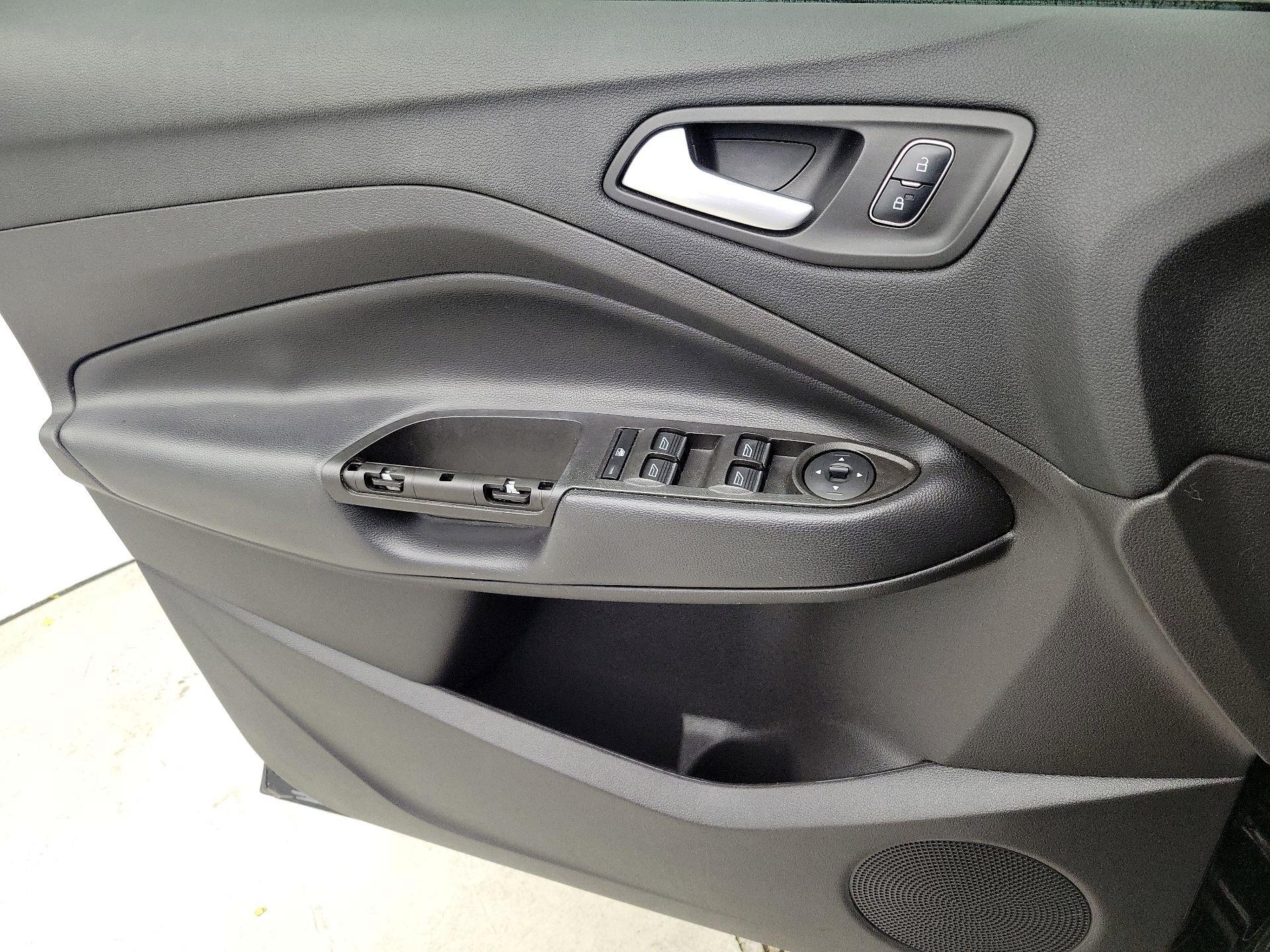 Thumbnail: 2017 Ford Escape - 12