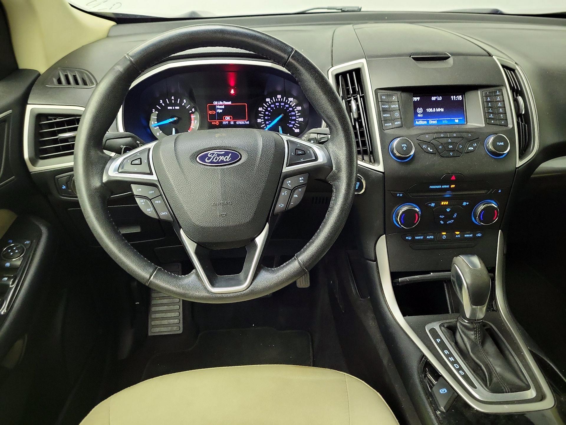 Thumbnail: 2016 Ford Edge - 10