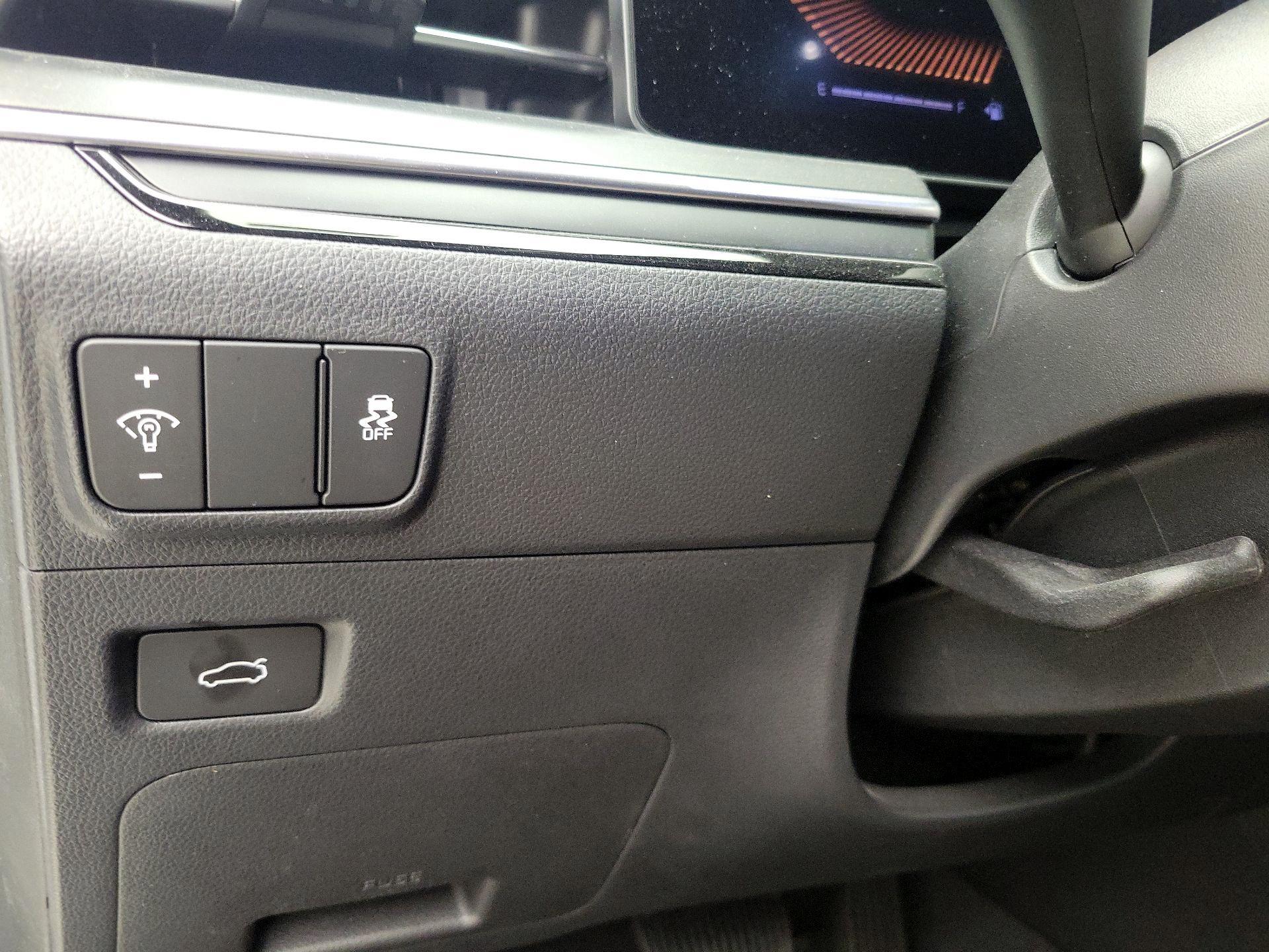 Thumbnail: 2025 Kia K5 - 13